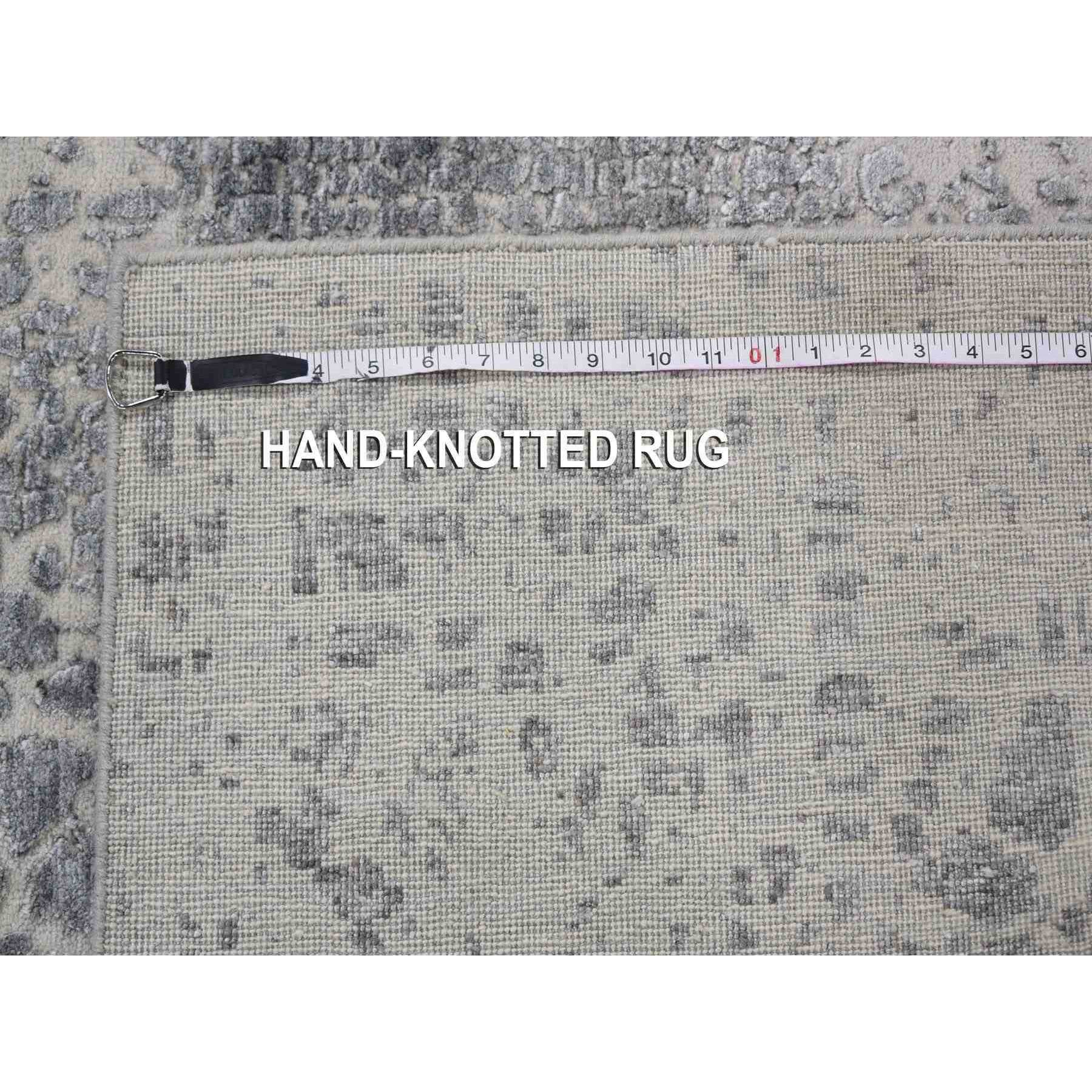 4'x6' Gray Abstract Design Wool And Silk Hi-Low Pile Denser Weave Hand Knotted Oriental Rug Sh59085