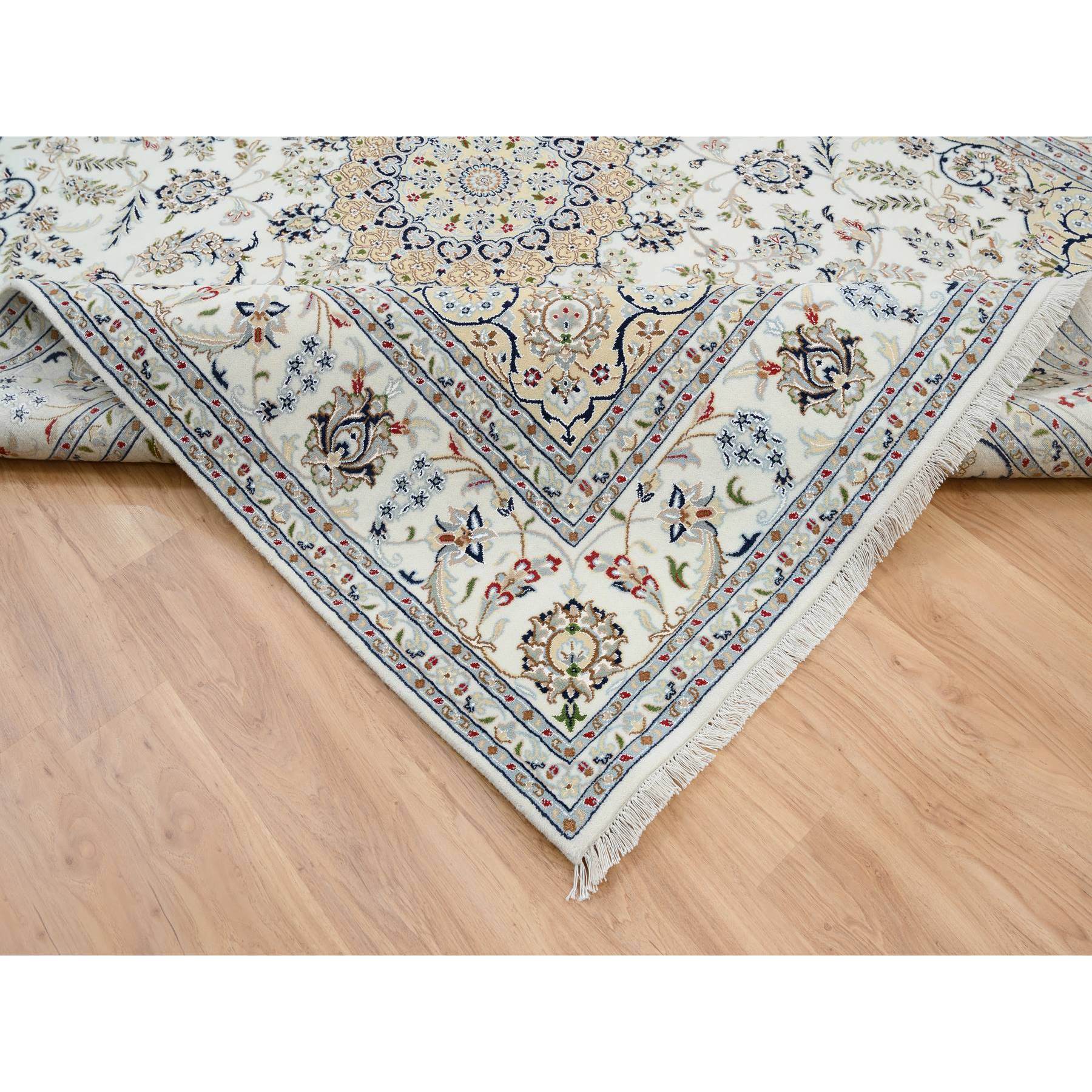 traditional Silk Hand-Knotted Area Rug 8'1