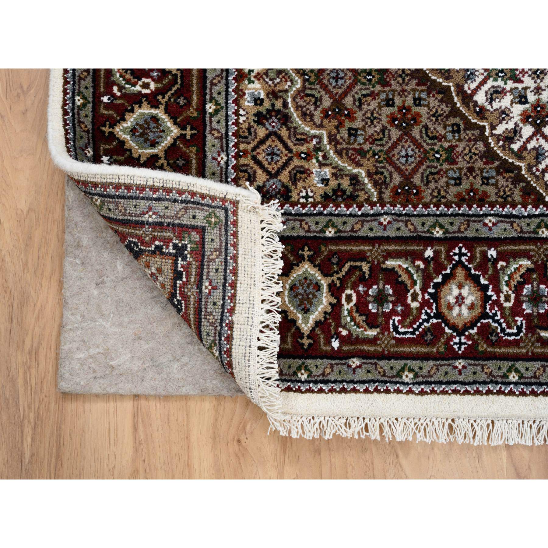 4'x6'1" Ivory Hand Knotted Tabriz Mahi with Fish Medallion Design Natural Wool ad Silk 175 KPSI Oriental Rug Sh64122