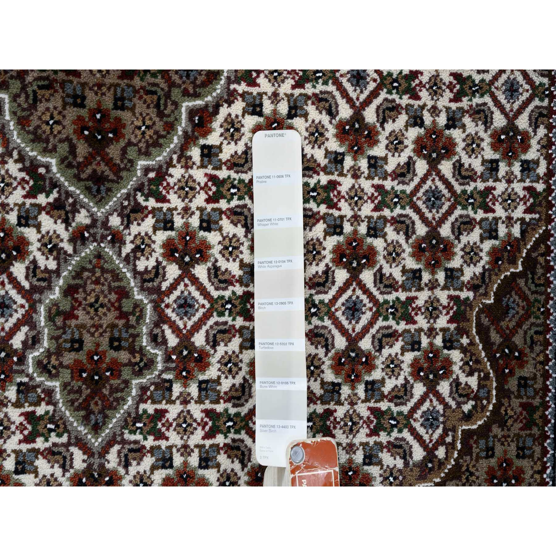 4'x6'1" Ivory Hand Knotted Tabriz Mahi with Fish Medallion Design Natural Wool ad Silk 175 KPSI Oriental Rug Sh64122