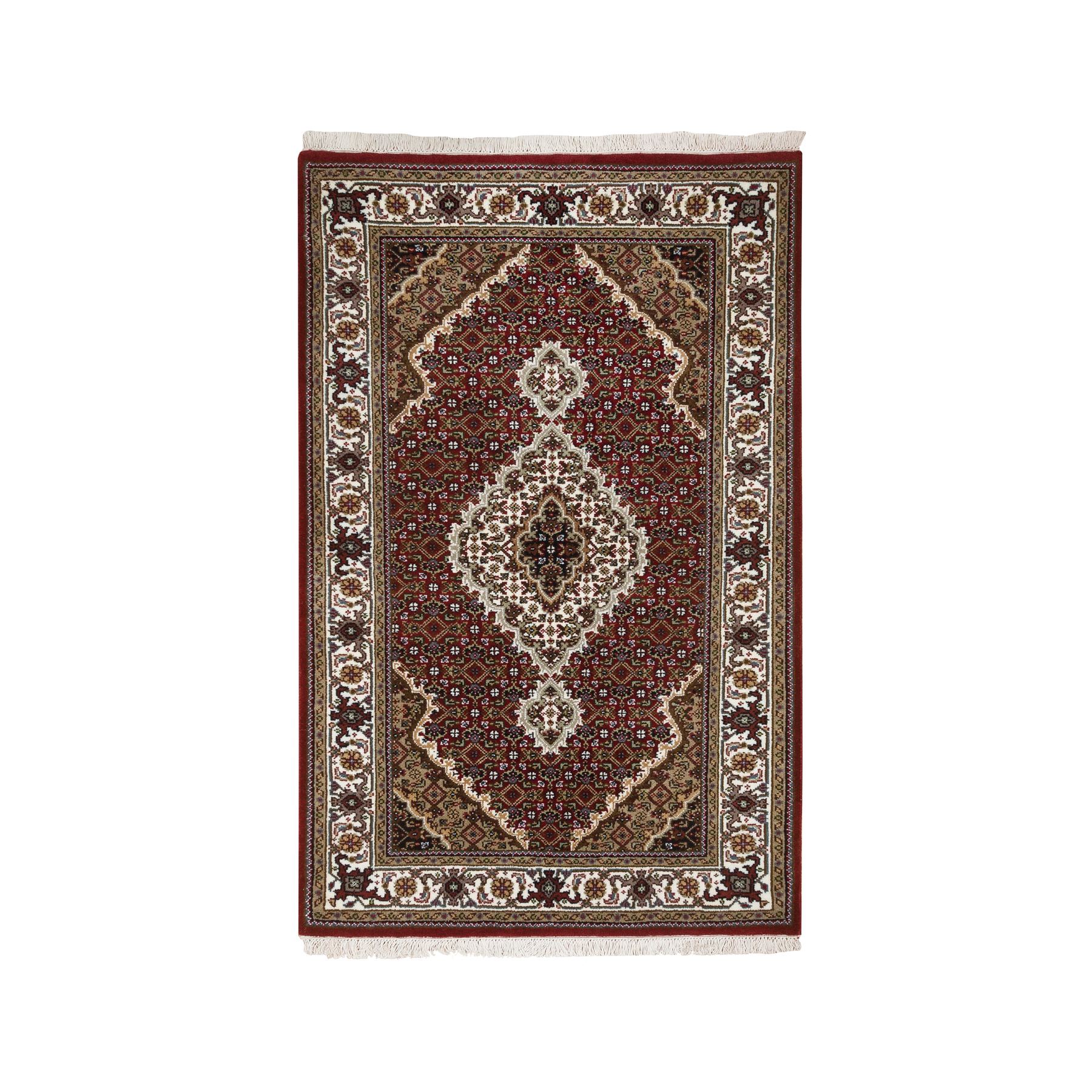 traditional Wool Hand-Knotted Area Rug 3'0