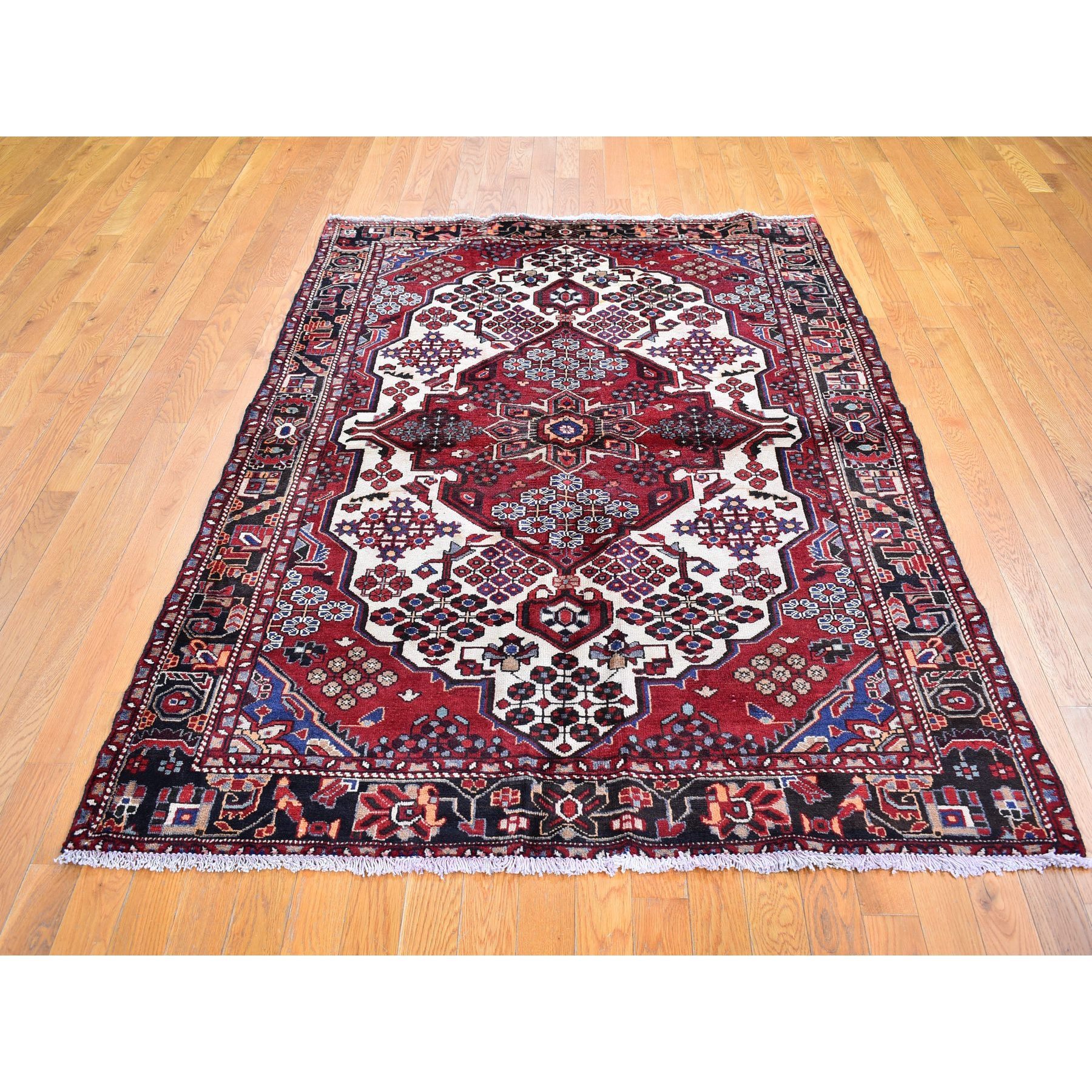 5'1"x7'2" Vintage Persian Hamadan Ivory with Flower Bouquet Design Pure Wool Hand Knotted Oriental Rug Sh66032