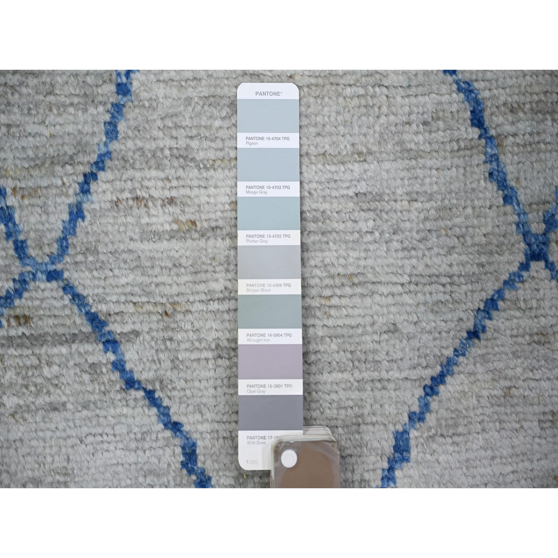 8'9"x11'6" Goose Gray, Boujaad Moroccan Berber Design Vegetable Dyes, Natural Wool Hand Knotted, Oriental Rug Sh73475