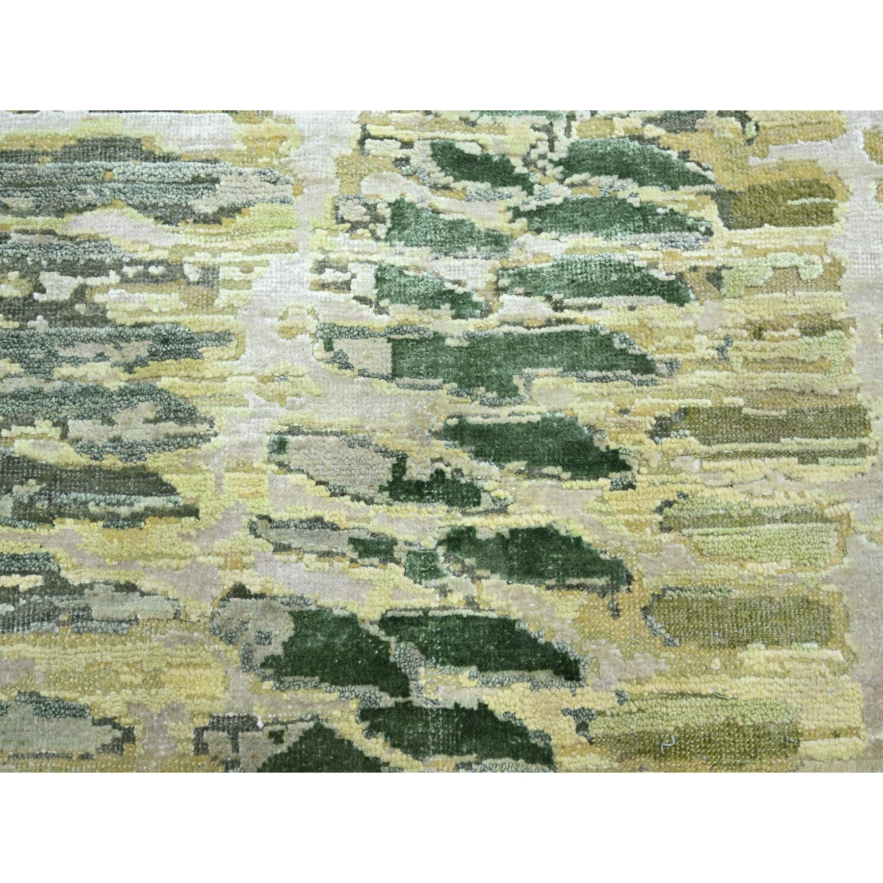 6'1"x9'3" Shades of Green, Crocodile Safari Design, 100% Silk, Hand Knotted, Soft Pile, Oriental Rug Sh75476