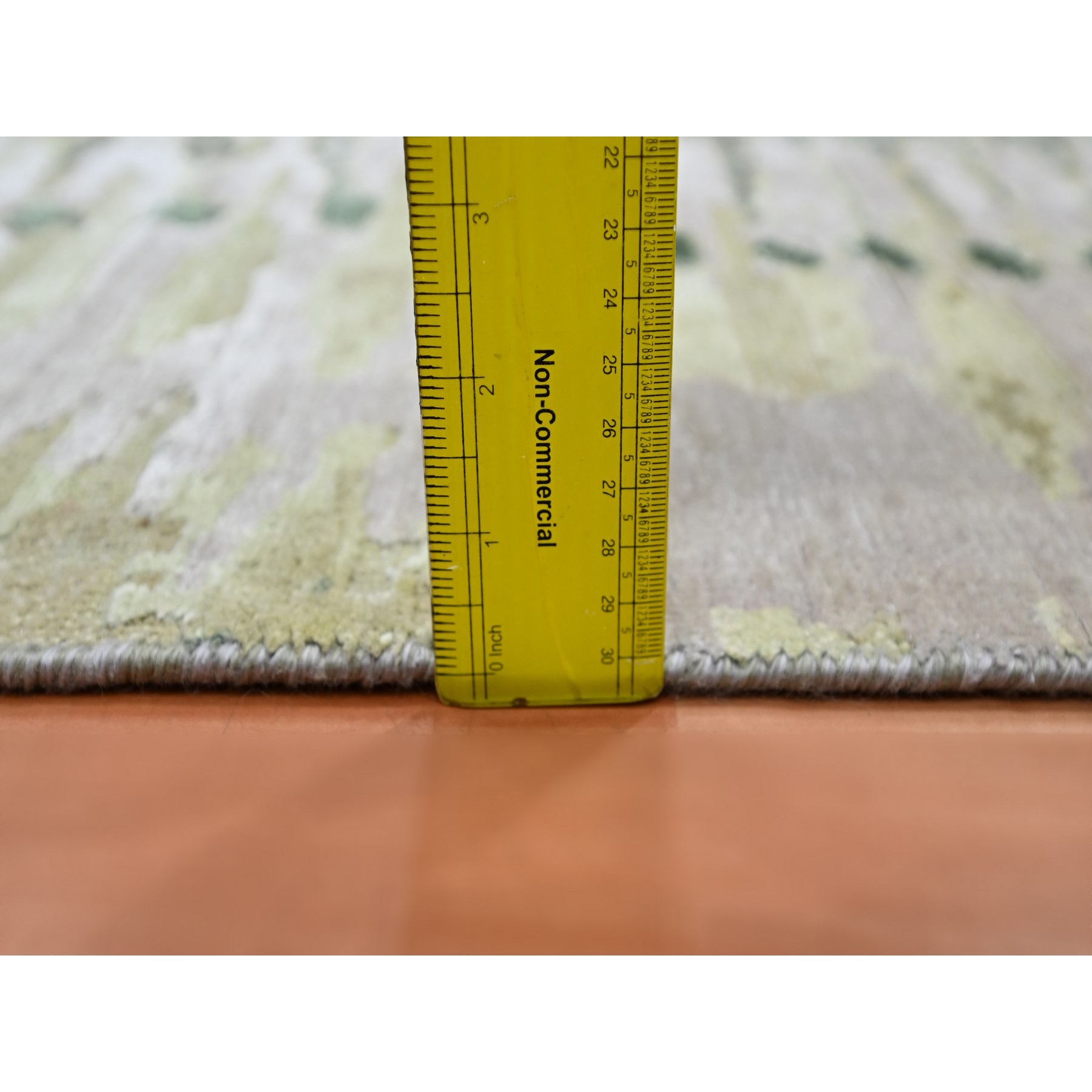 2'1"x3' Vineyard Green, Crocodile Safari Design, 100% Silk, Hand Knotted, Mat, Oriental Rug Sh75481