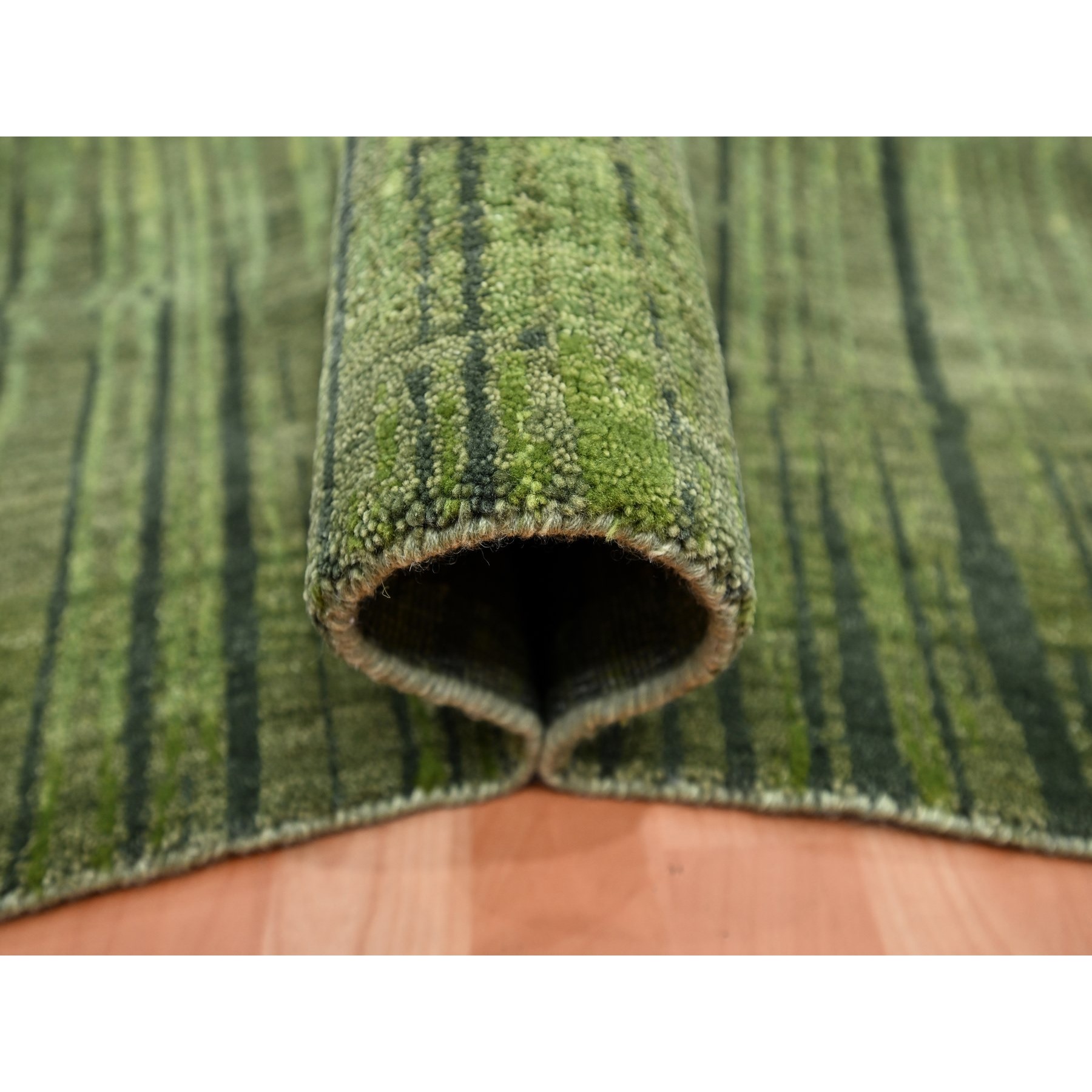 9'x12'3" Moss Green, Vertical Ombre Design, Hand Knotted, Soft and Vibrant Wool, Oriental Rug Sh75482