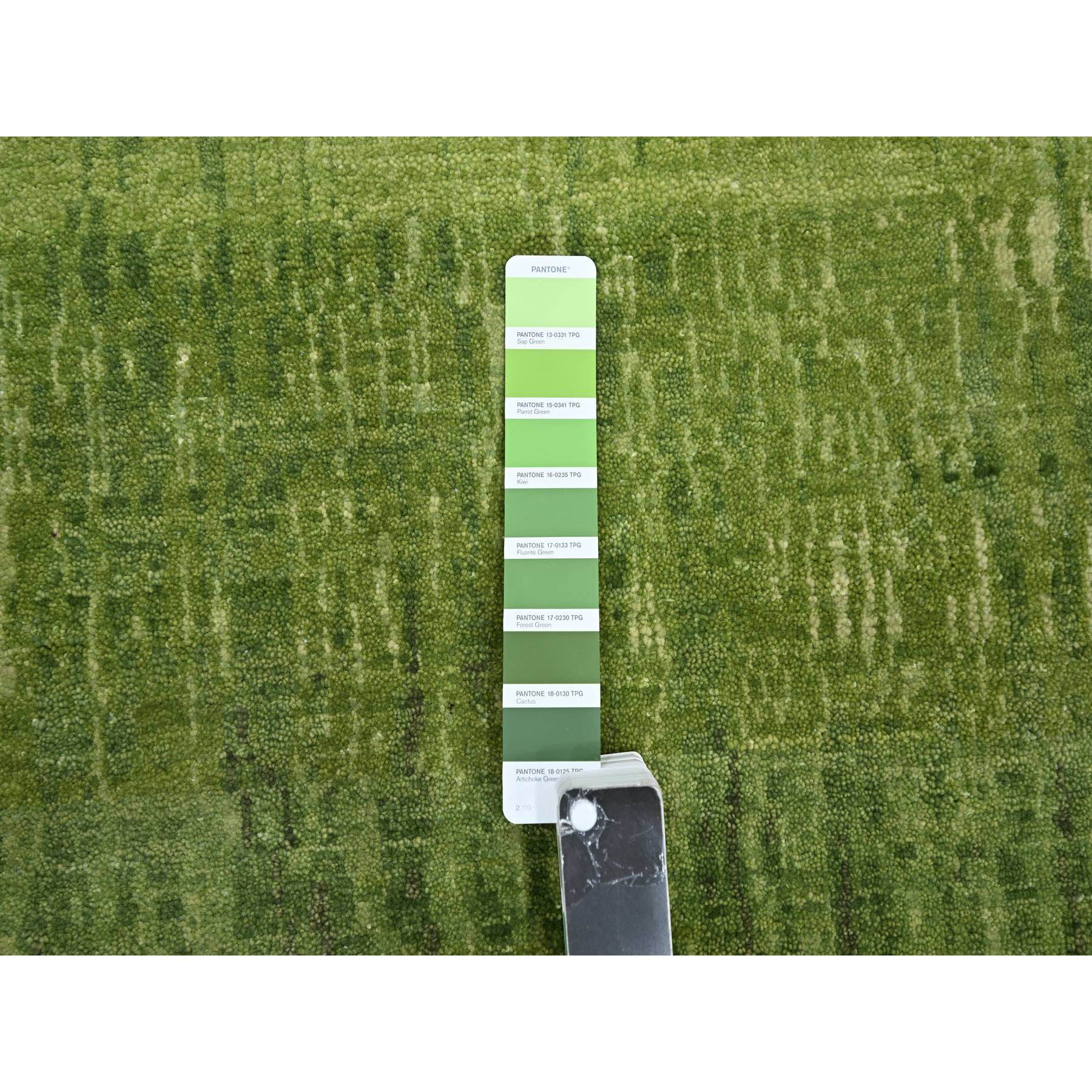 9'x12'3" Moss Green, Vertical Ombre Design, Hand Knotted, Soft and Vibrant Wool, Oriental Rug Sh75482