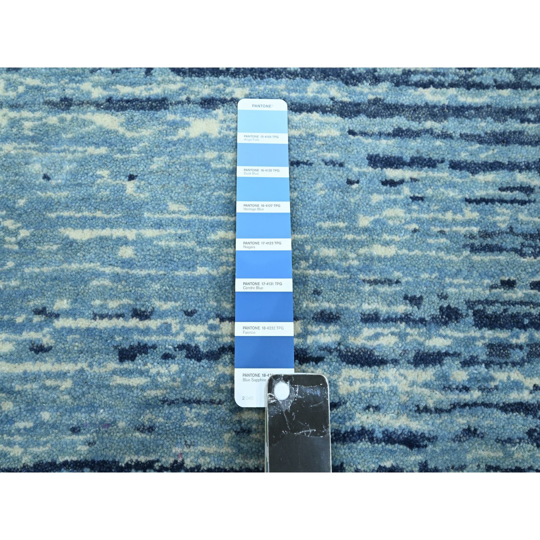 9'x12'3" Cerulean Blue, Pure Wool, Horizontal Ombre Design, Densely Woven, Hand Knotted, Oriental Rug Sh75518