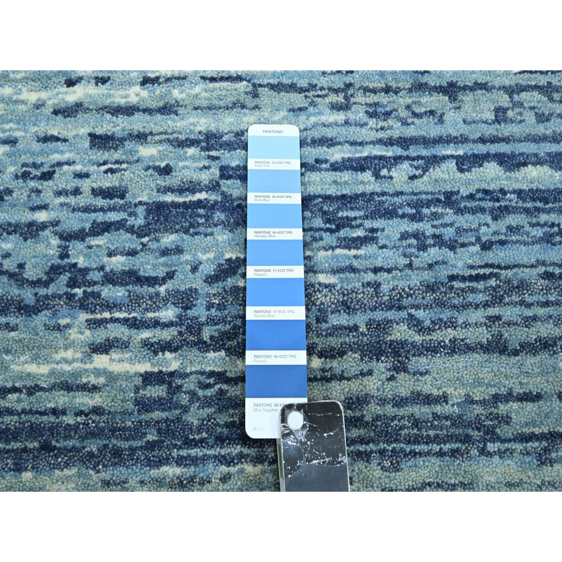 8'1"x10'4" Shades of Blue, Horizontal Ombre Design, Pure Wool, Hand Knotted, Oriental Rug Sh75519