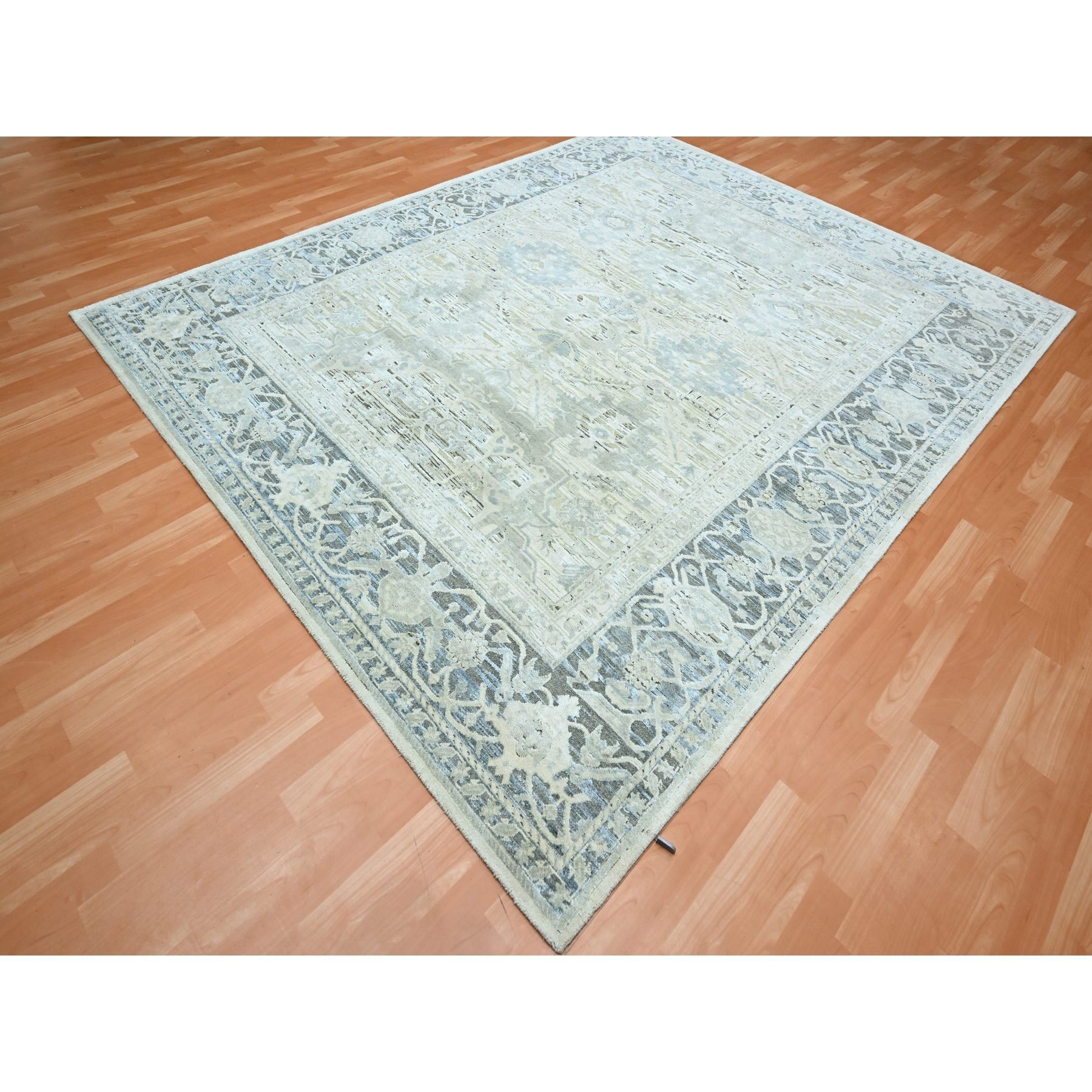 8'x9'10" Misty Gray, Hand Knotted, Oushak Design with Geometric Pattern, Denser Weave, Silk and Oxidized Wool, Oriental Rug Sh75523