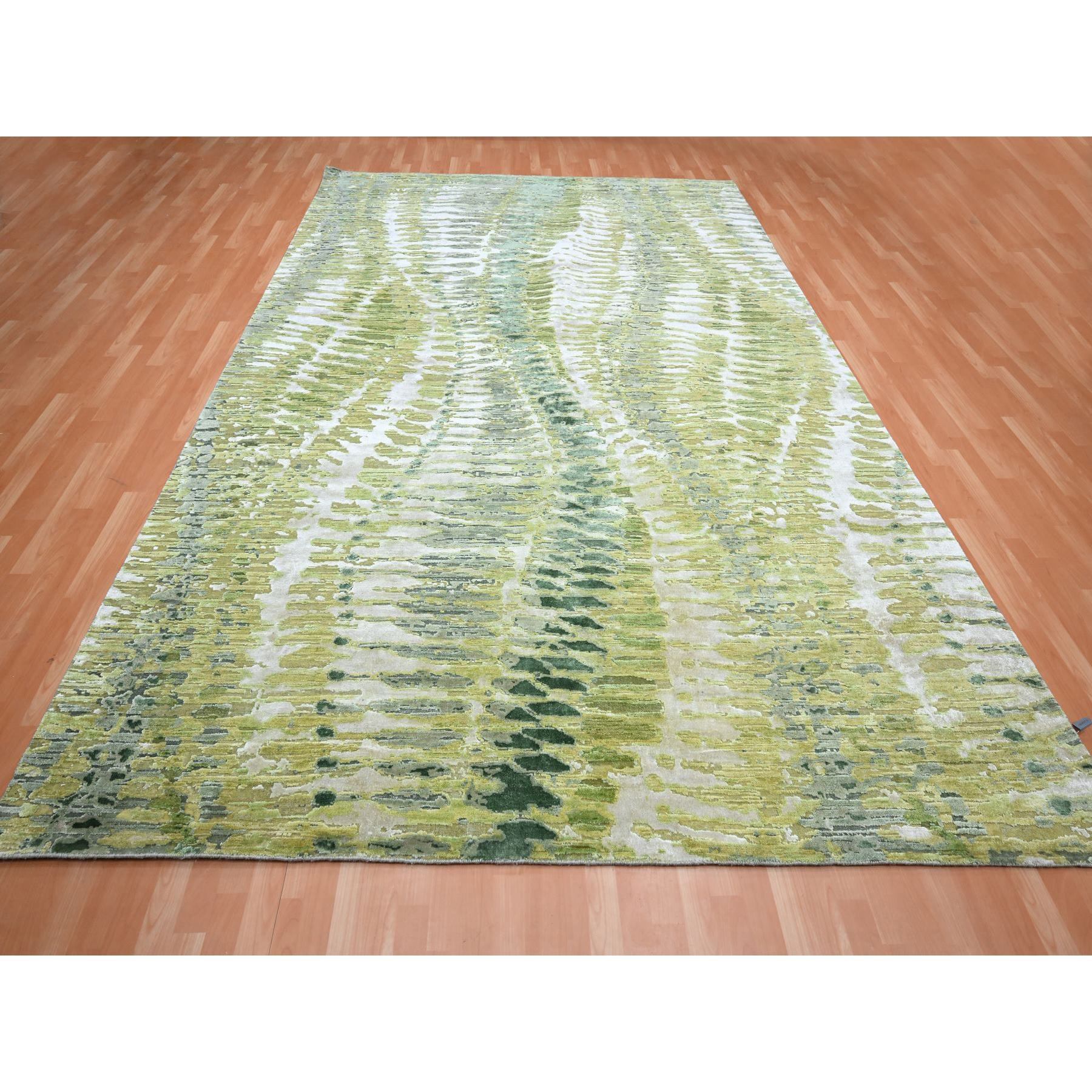 9'x12'2" Shades of Green, Crocodile Safari Design, 100% Silk, Densely Woven, Hand Knotted, Oriental Rug Sh75551