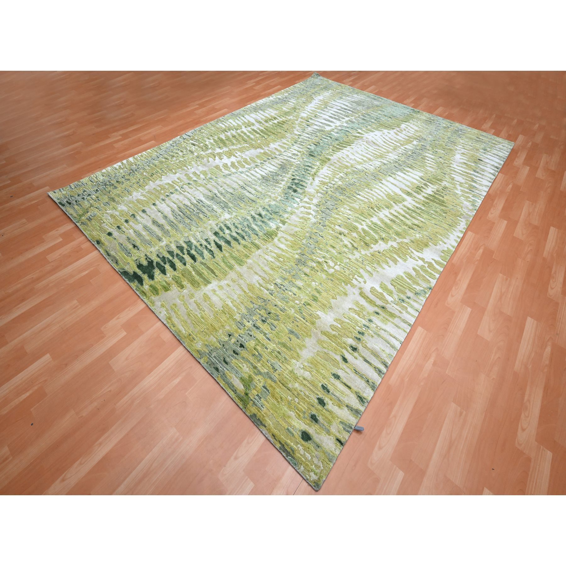 9'x12'2" Shades of Green, Crocodile Safari Design, 100% Silk, Densely Woven, Hand Knotted, Oriental Rug Sh75551
