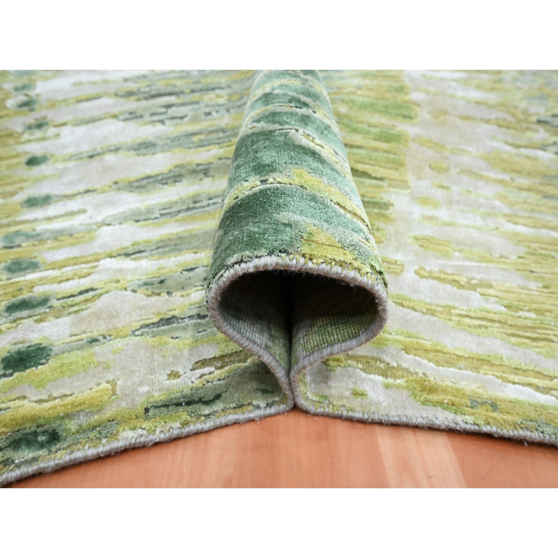 9'x12'2" Shades of Green, Crocodile Safari Design, 100% Silk, Densely Woven, Hand Knotted, Oriental Rug Sh75551