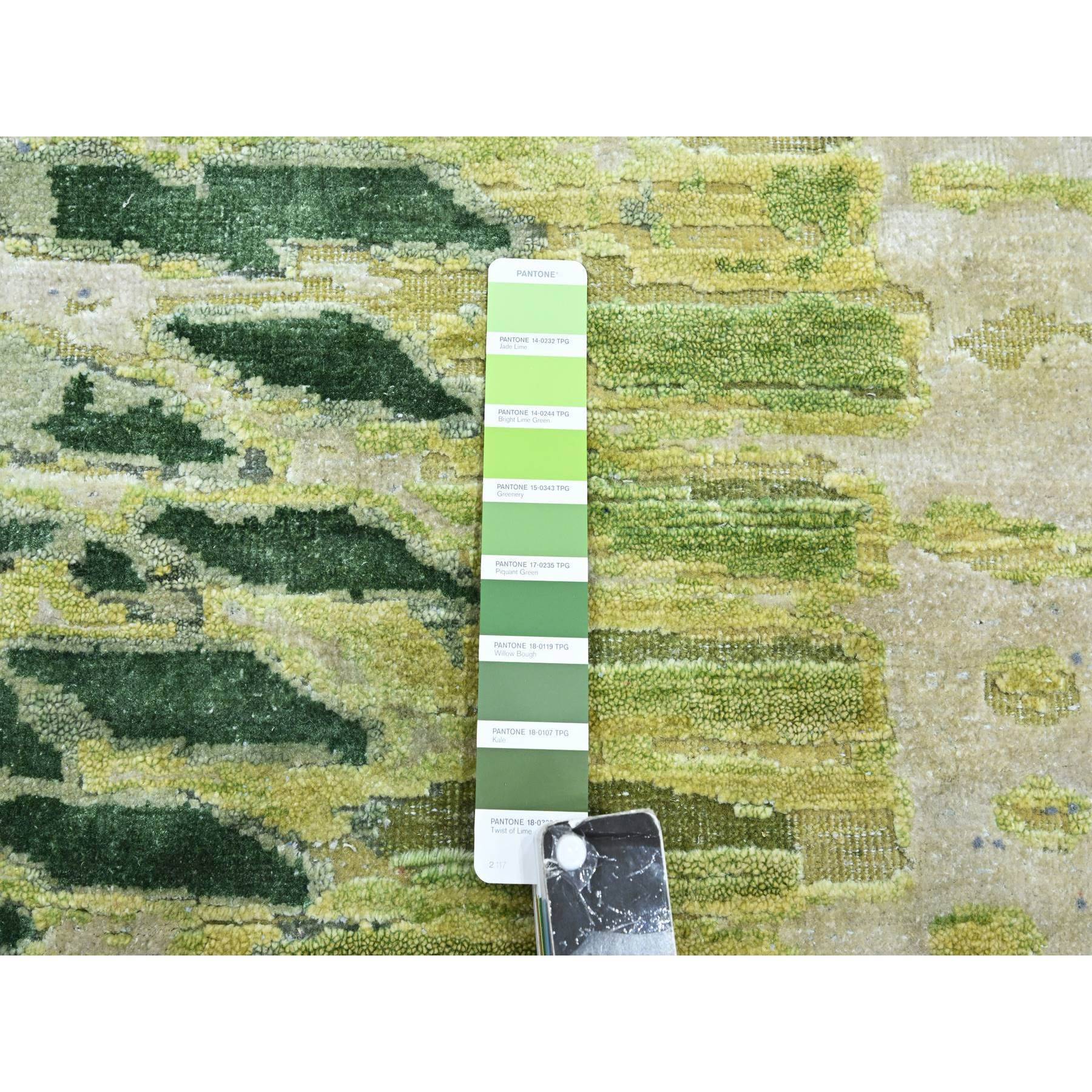 9'x12'2" Shades of Green, Crocodile Safari Design, 100% Silk, Densely Woven, Hand Knotted, Oriental Rug Sh75551
