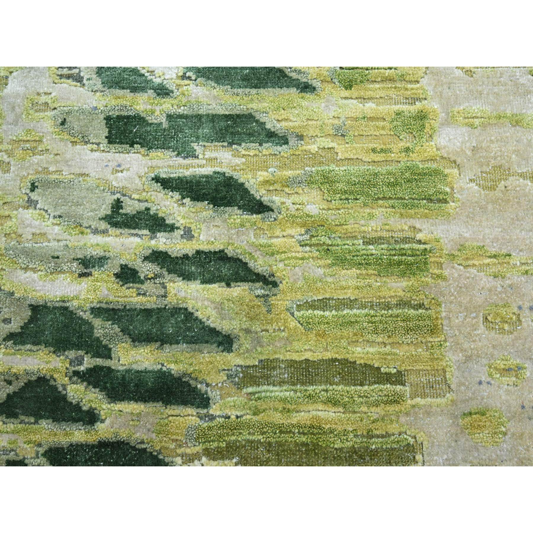 9'x12'2" Shades of Green, Crocodile Safari Design, 100% Silk, Densely Woven, Hand Knotted, Oriental Rug Sh75551