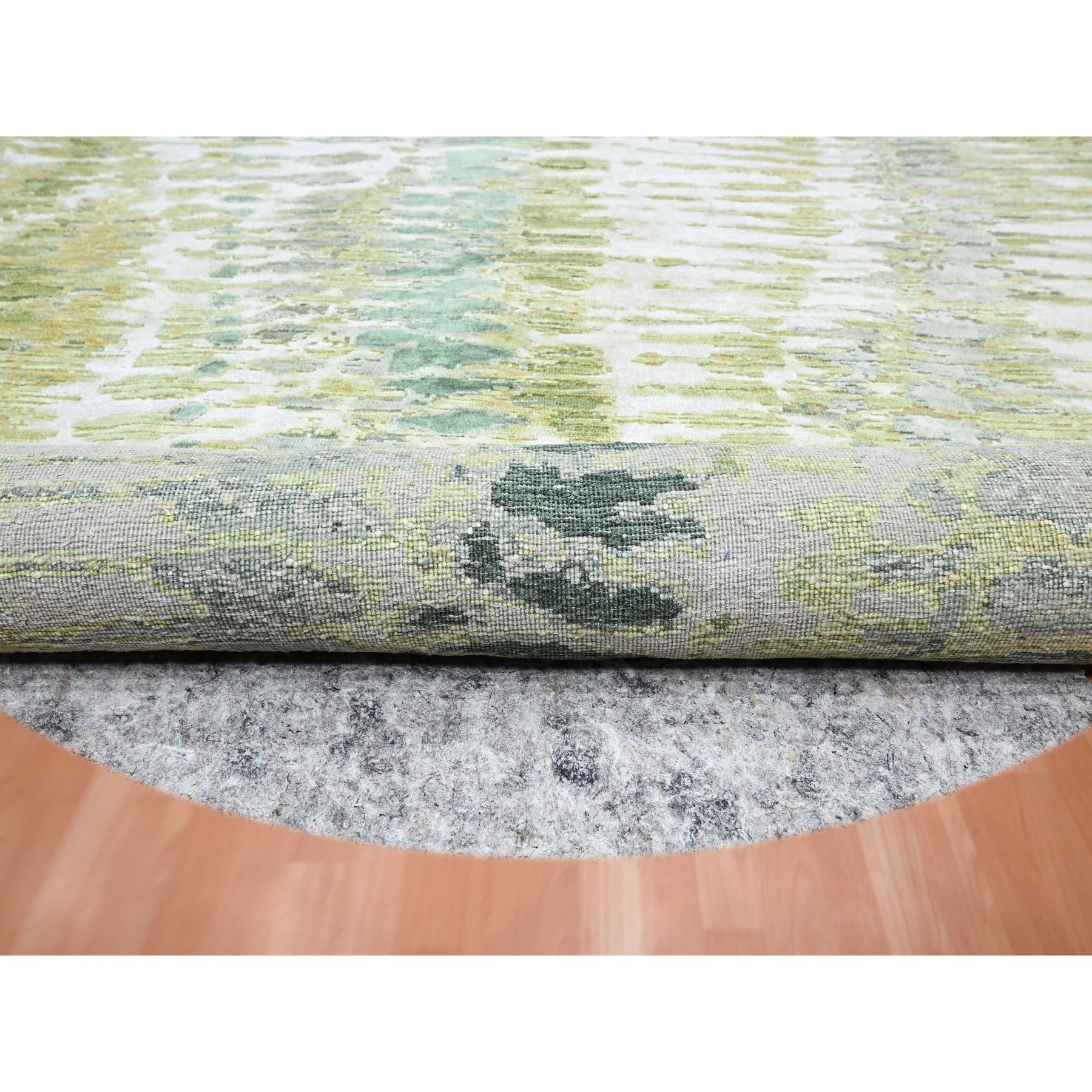 8'x8' Swamp Green, Crocodile Safari Design, 100% Silk, Lush and Plush, Hand Knotted, Round, Oriental Rug Sh75558