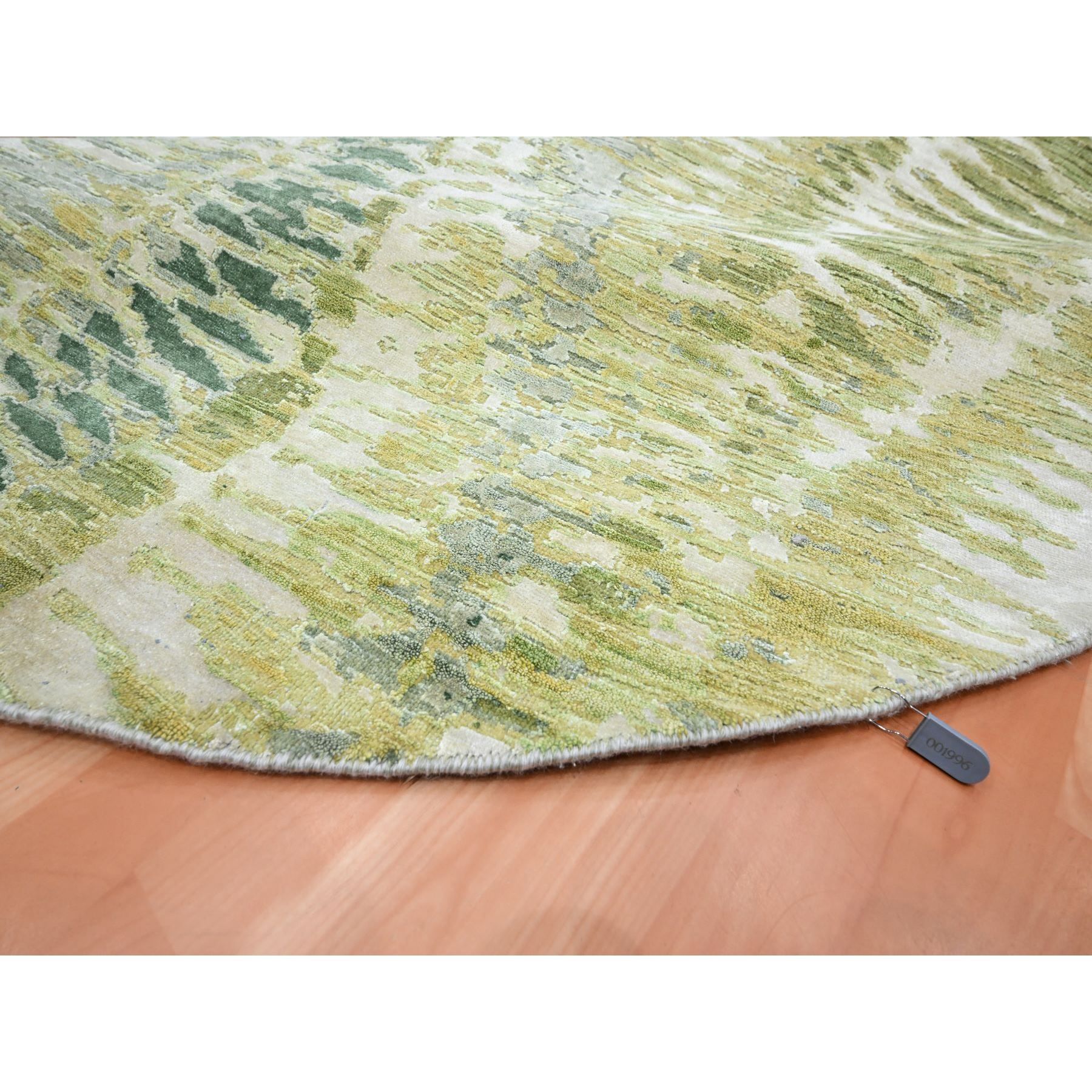 8'x8' Swamp Green, Crocodile Safari Design, 100% Silk, Lush and Plush, Hand Knotted, Round, Oriental Rug Sh75558