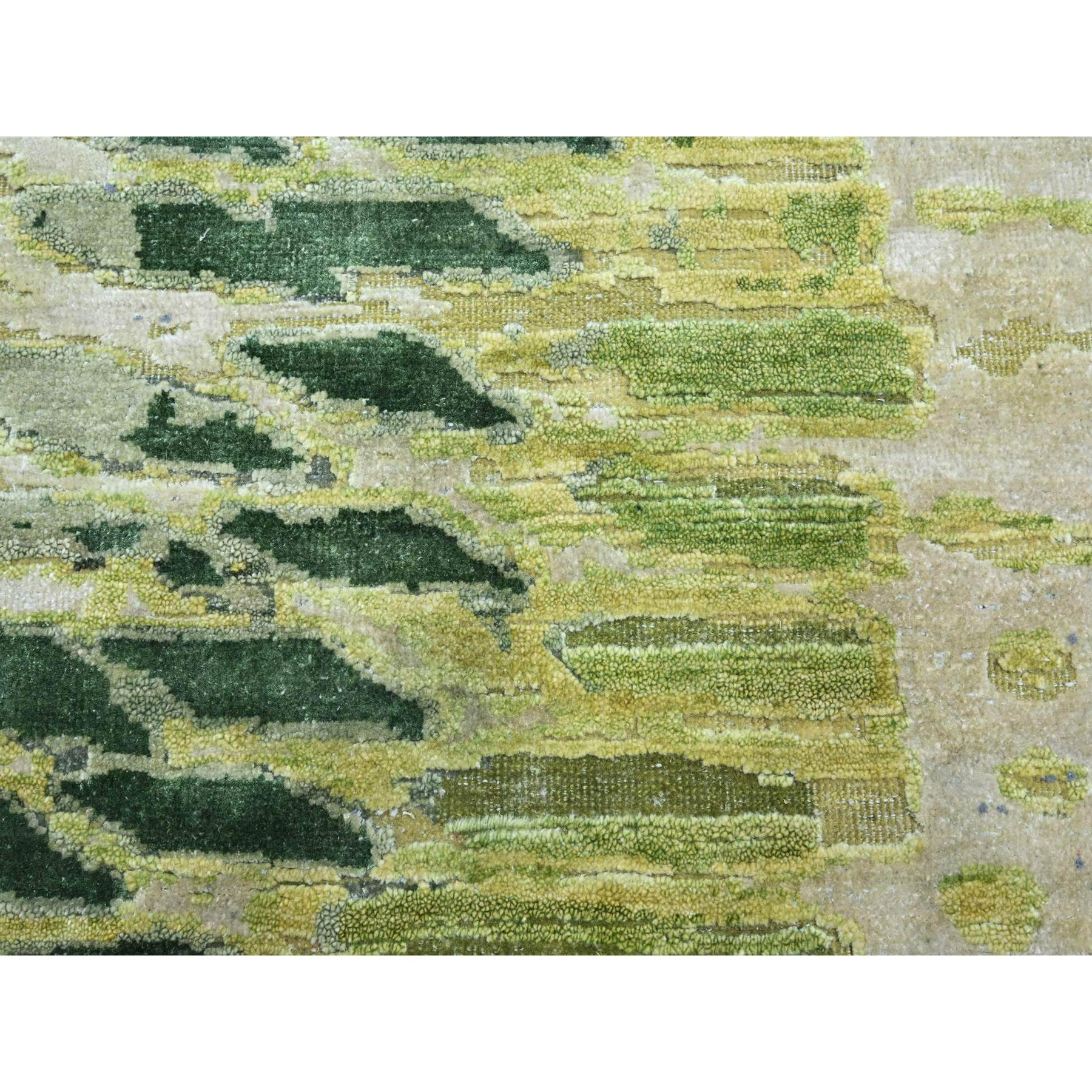 8'x8' Swamp Green, Crocodile Safari Design, 100% Silk, Lush and Plush, Hand Knotted, Round, Oriental Rug Sh75558