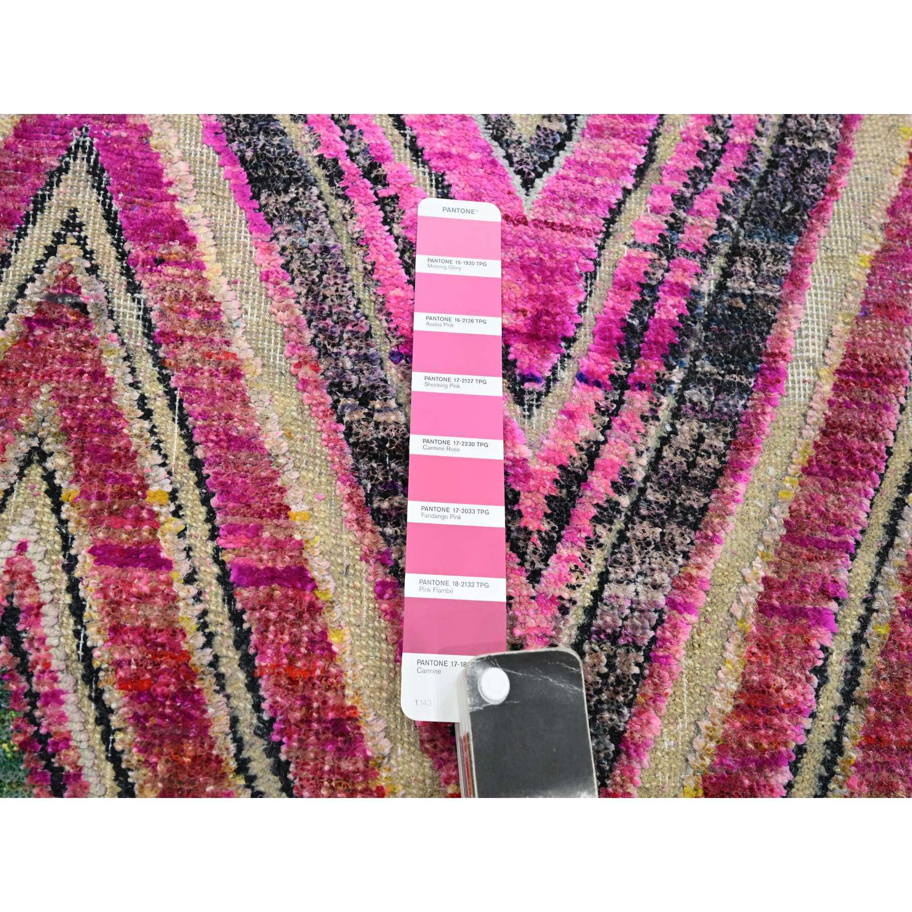 11'9"x11'9" Fuscia Pink, Colorful Chevron Design, Hand Knotted, Sari Silk with Textured Wool, Round, Oriental Rug Sh75567