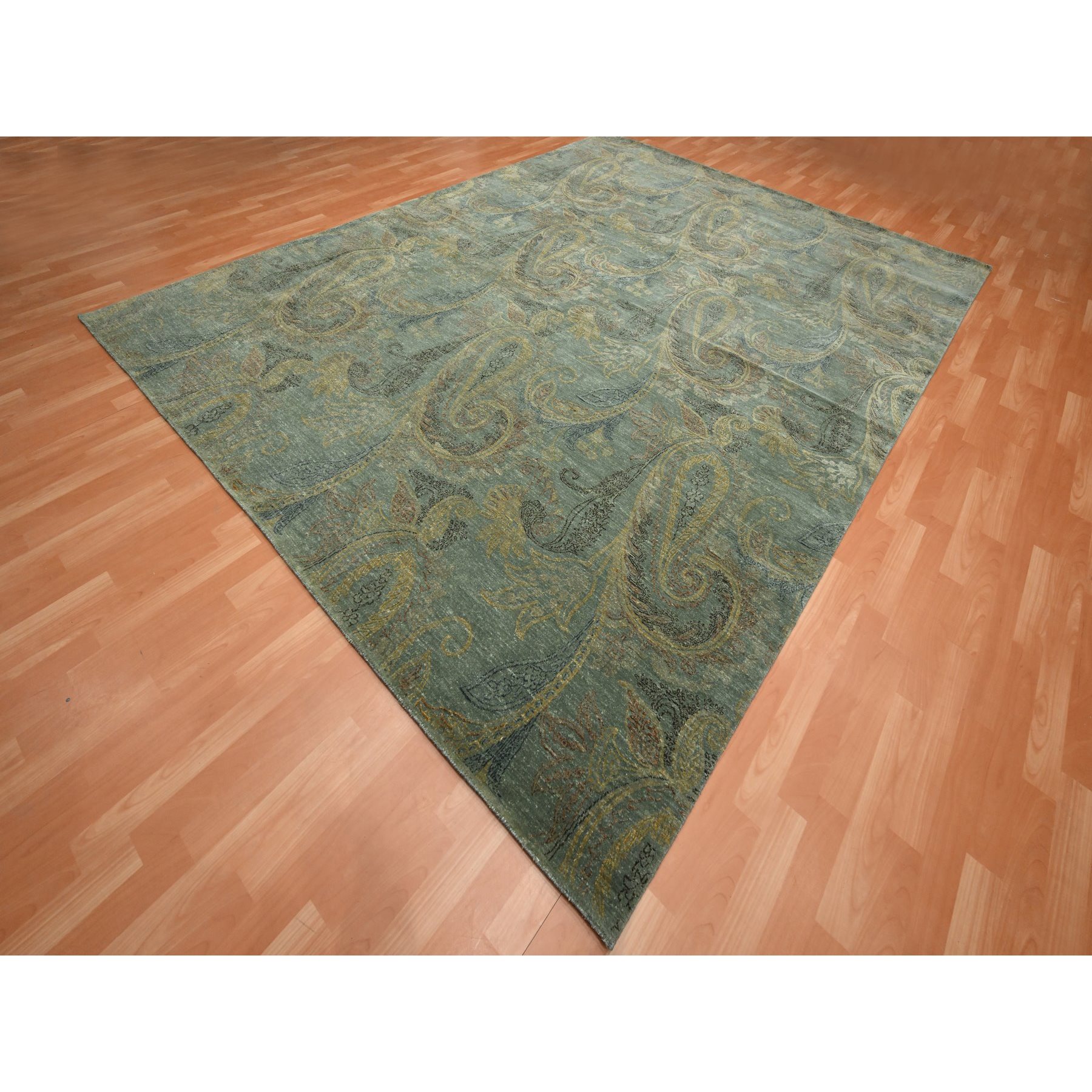 9'x11'8" Hedge Green with Gold, Paisley Design, Wool & Silk, Soft to the Touch, Hand Knotted, Oriental Rug Sh75569