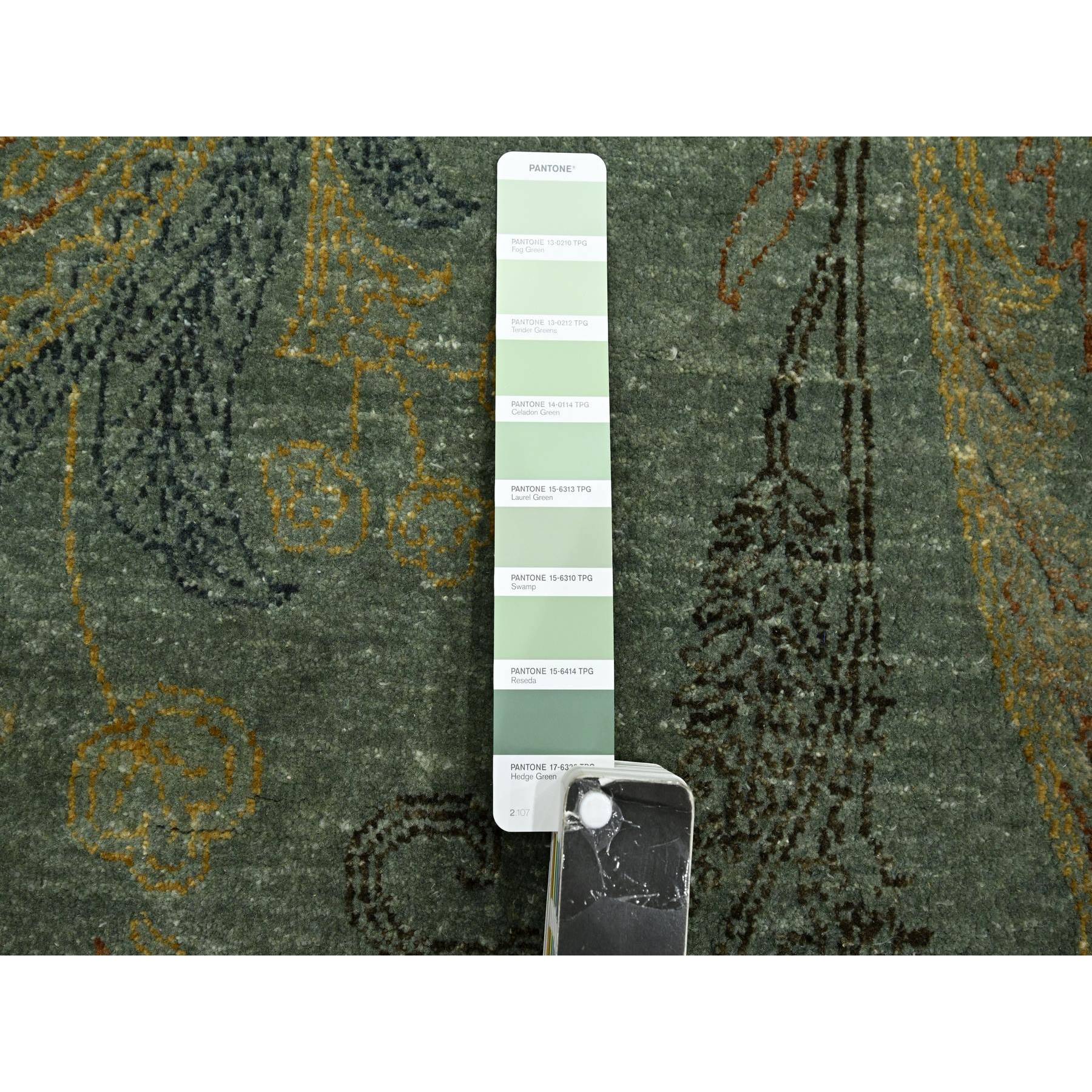 9'x11'8" Hedge Green with Gold, Paisley Design, Wool & Silk, Soft to the Touch, Hand Knotted, Oriental Rug Sh75569