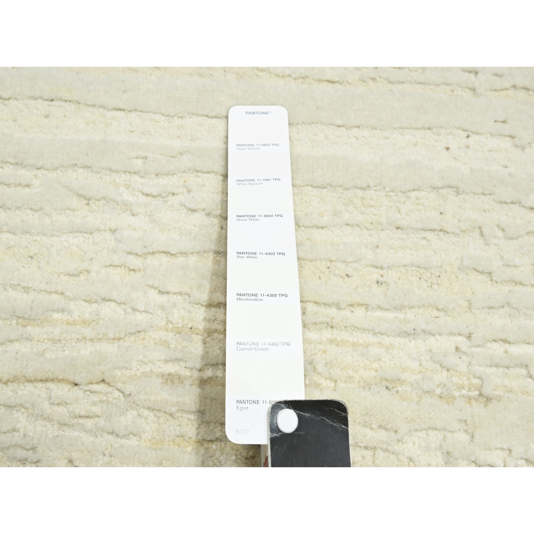 9'x11'10" Chiffon White, Plain Solid Design, Textured Wool, Hi-Low Pile, Hand Knotted, Oriental Rug Sh75570