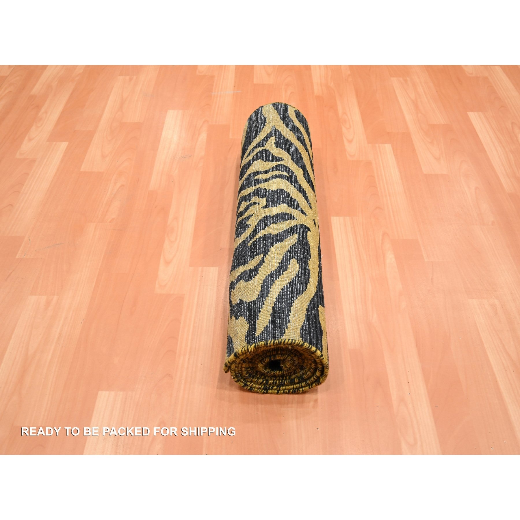 2'6"x12' Jade Black wih Gold, Tiger Skin Design, 100% Textured Wool, Hand Knotted, Runner, Oriental Rug Sh75574