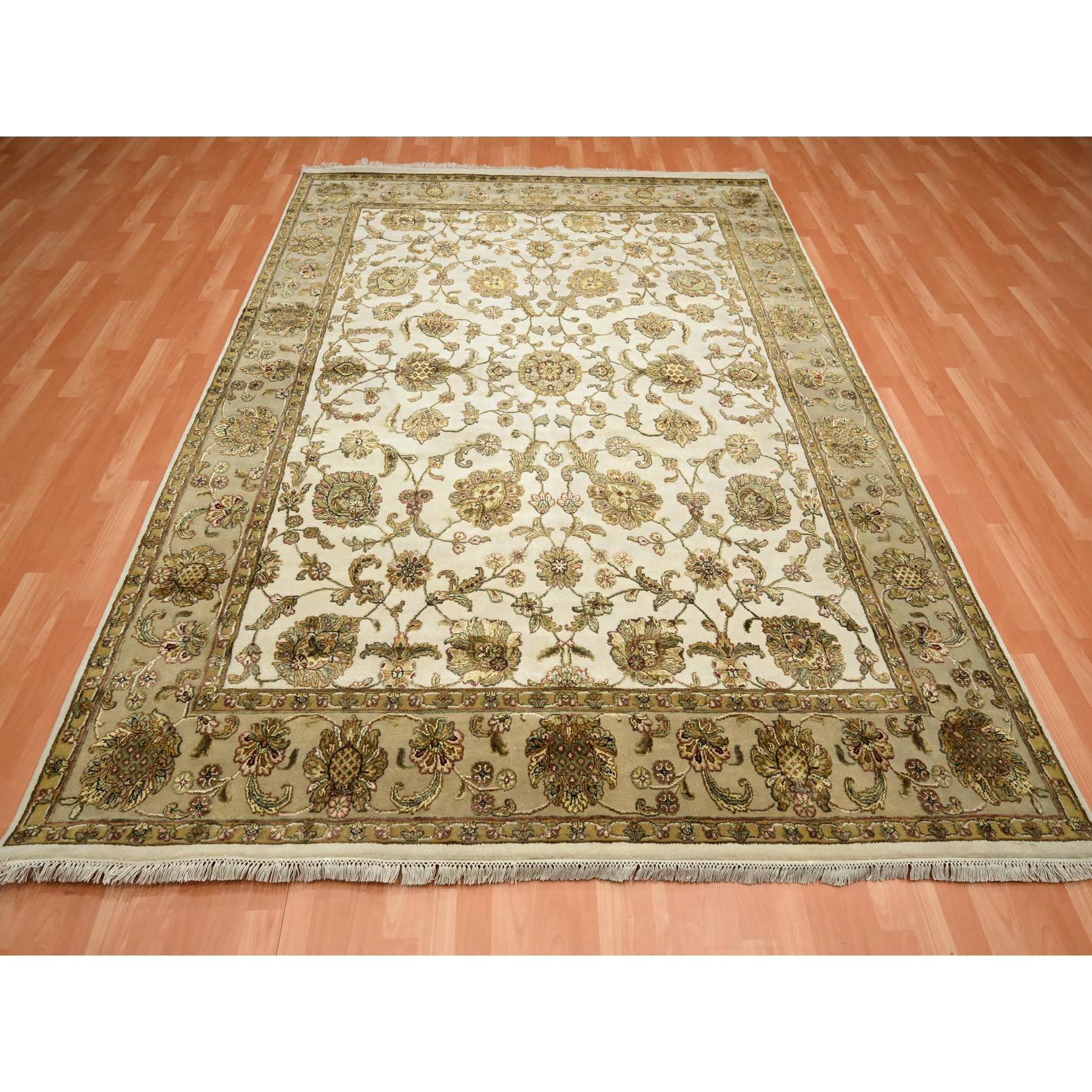 7'8"x10' Chiffon White, Rajasthan with All Over Leaf Design, Wool and Silk, Soft Pile, Thick and Plush, Hand Knotted, Oriental Rug Sh75589