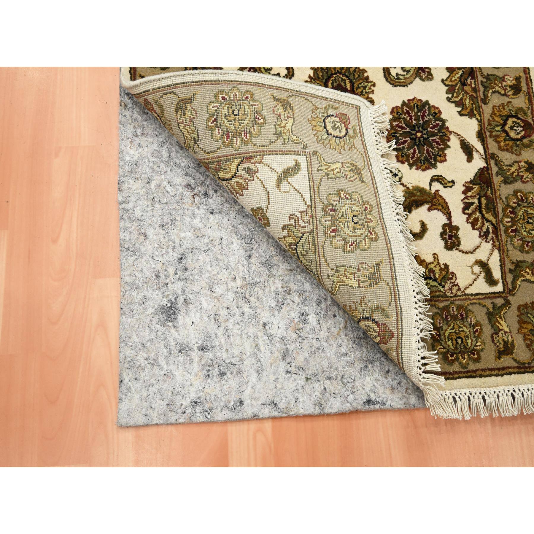 2'6"x8' Alabaster White, Rajasthan with All Over Leaf Design, Hand Knotted, Wool and Silk, Soft Pile, Thick and Plush, Runner, Oriental Rug Sh75612