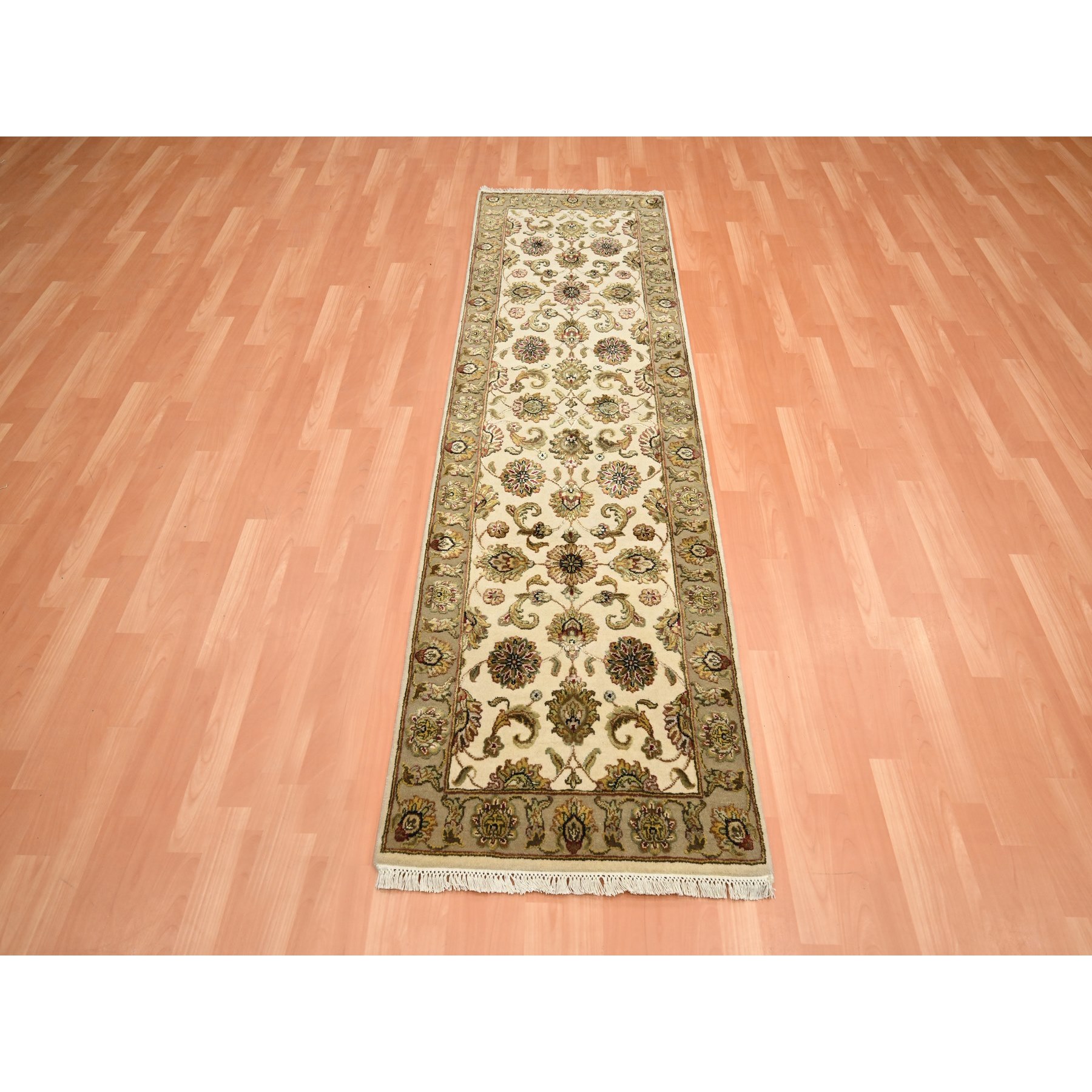 2'6"x8' Chiffon White, Rajasthan with All Over Leaf Design, Hand Knotted, Wool and Silk, Soft Pile, Thick and Plush, Runner, Oriental Rug Sh75621