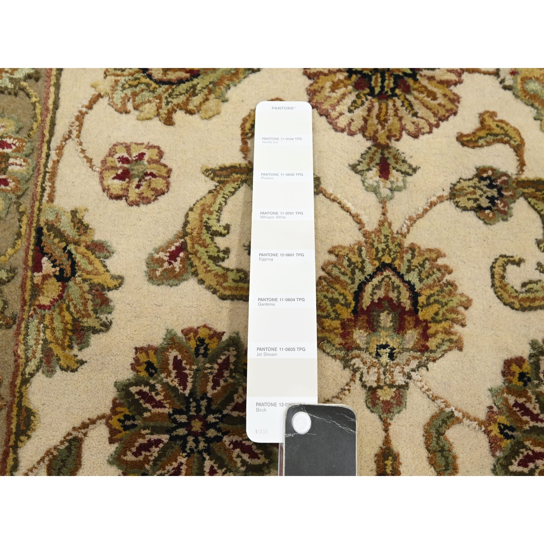 2'6"x8' Chiffon White, Rajasthan with All Over Leaf Design, Hand Knotted, Wool and Silk, Soft Pile, Thick and Plush, Runner, Oriental Rug Sh75621