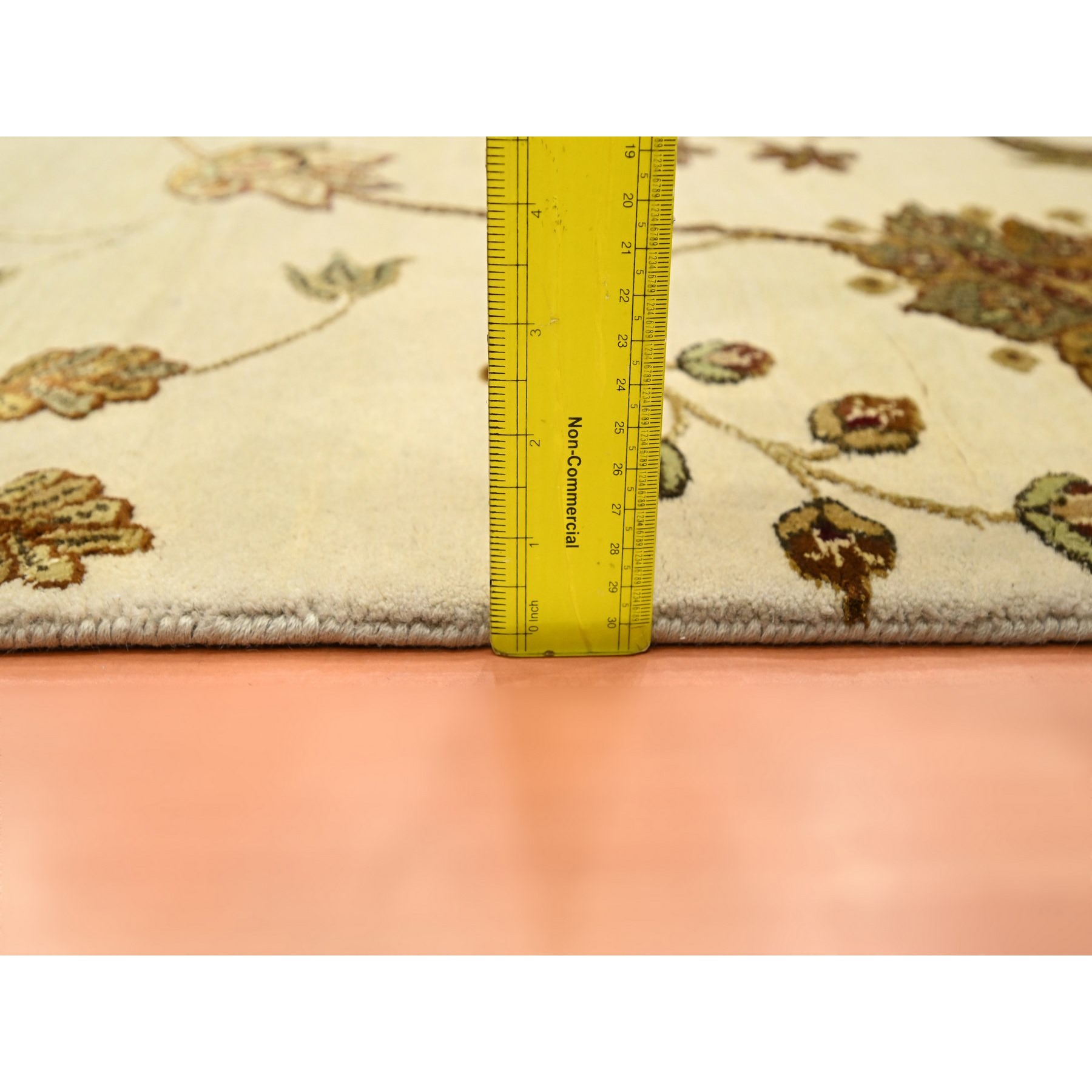 4'x6' Parchment White, Botanical Design, Borderless, Half Wool and Half Silk, Densely Woven, Soft Pile, Hand Knotted, Oriental Rug Sh75631