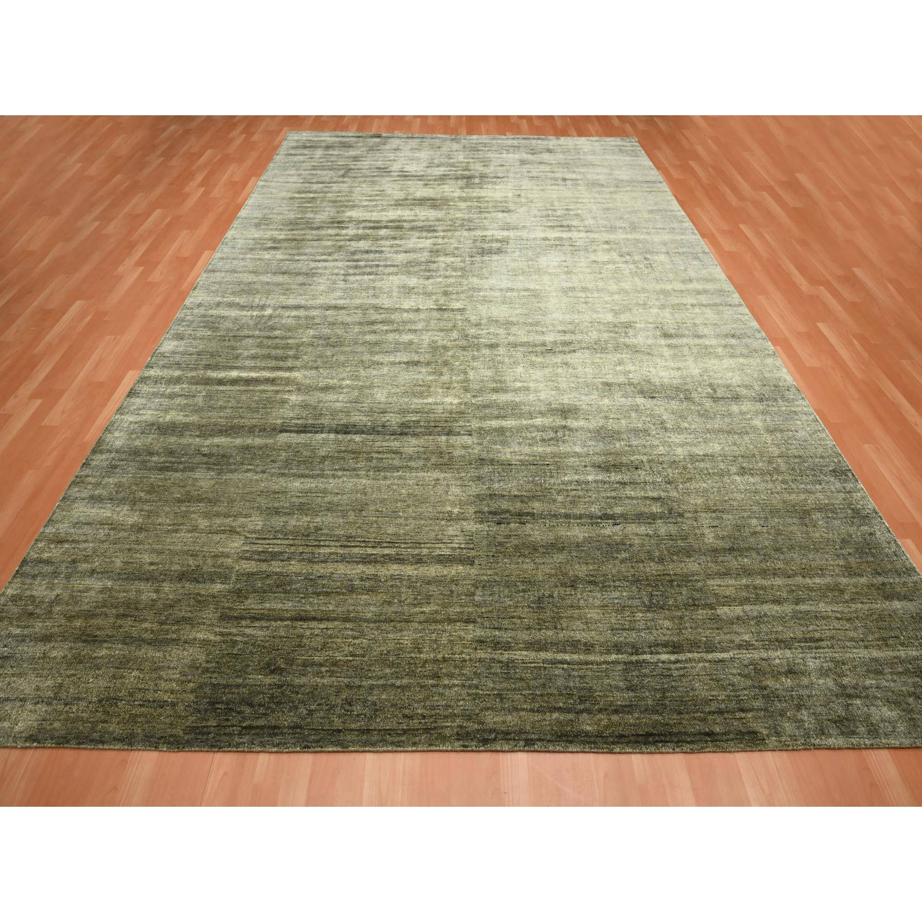 9'10"x14' Moss Green, Plain Design, Hand Knotted, Soft to the Touch, Pure Silk, Vibrant and Shiny, Oriental Rug Sh75639