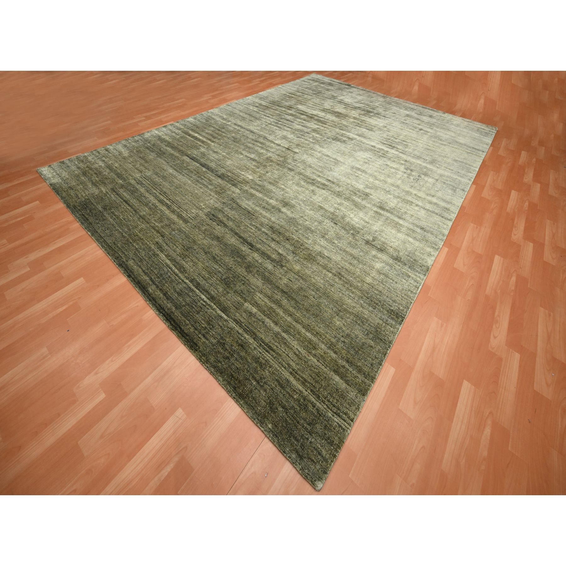 9'10"x14' Moss Green, Plain Design, Hand Knotted, Soft to the Touch, Pure Silk, Vibrant and Shiny, Oriental Rug Sh75639