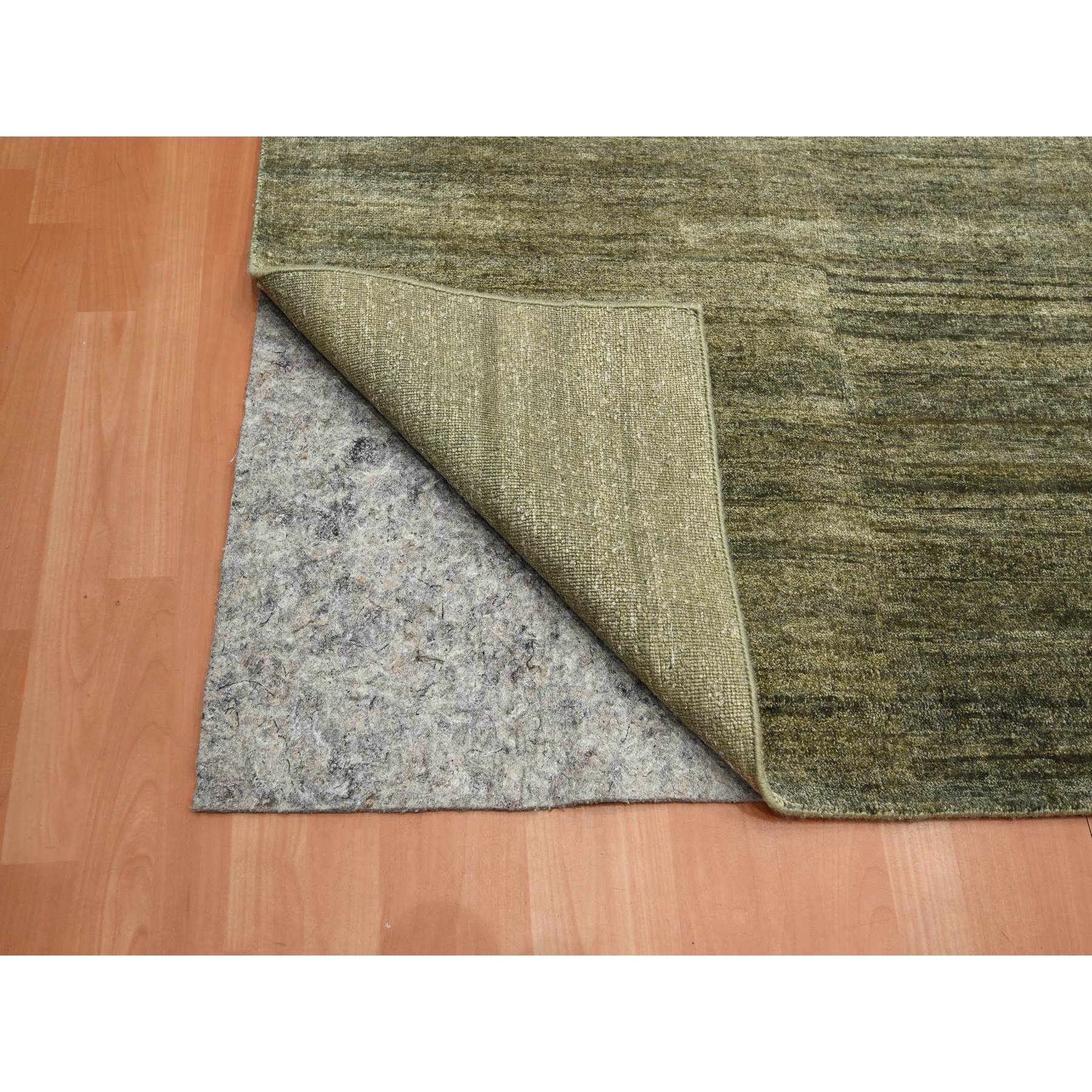 9'10"x14' Moss Green, Plain Design, Hand Knotted, Soft to the Touch, Pure Silk, Vibrant and Shiny, Oriental Rug Sh75639