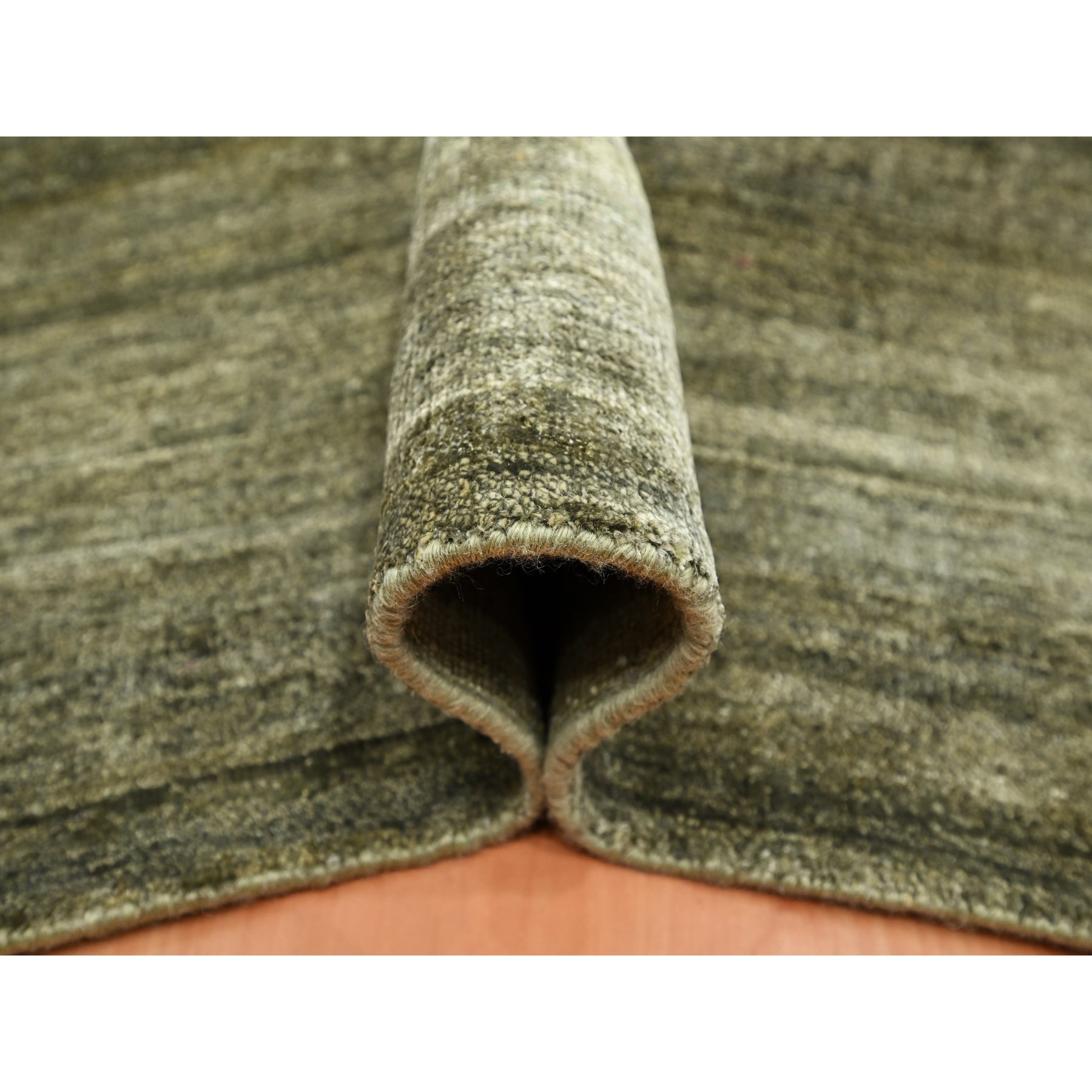 9'10"x14' Moss Green, Plain Design, Hand Knotted, Soft to the Touch, Pure Silk, Vibrant and Shiny, Oriental Rug Sh75639
