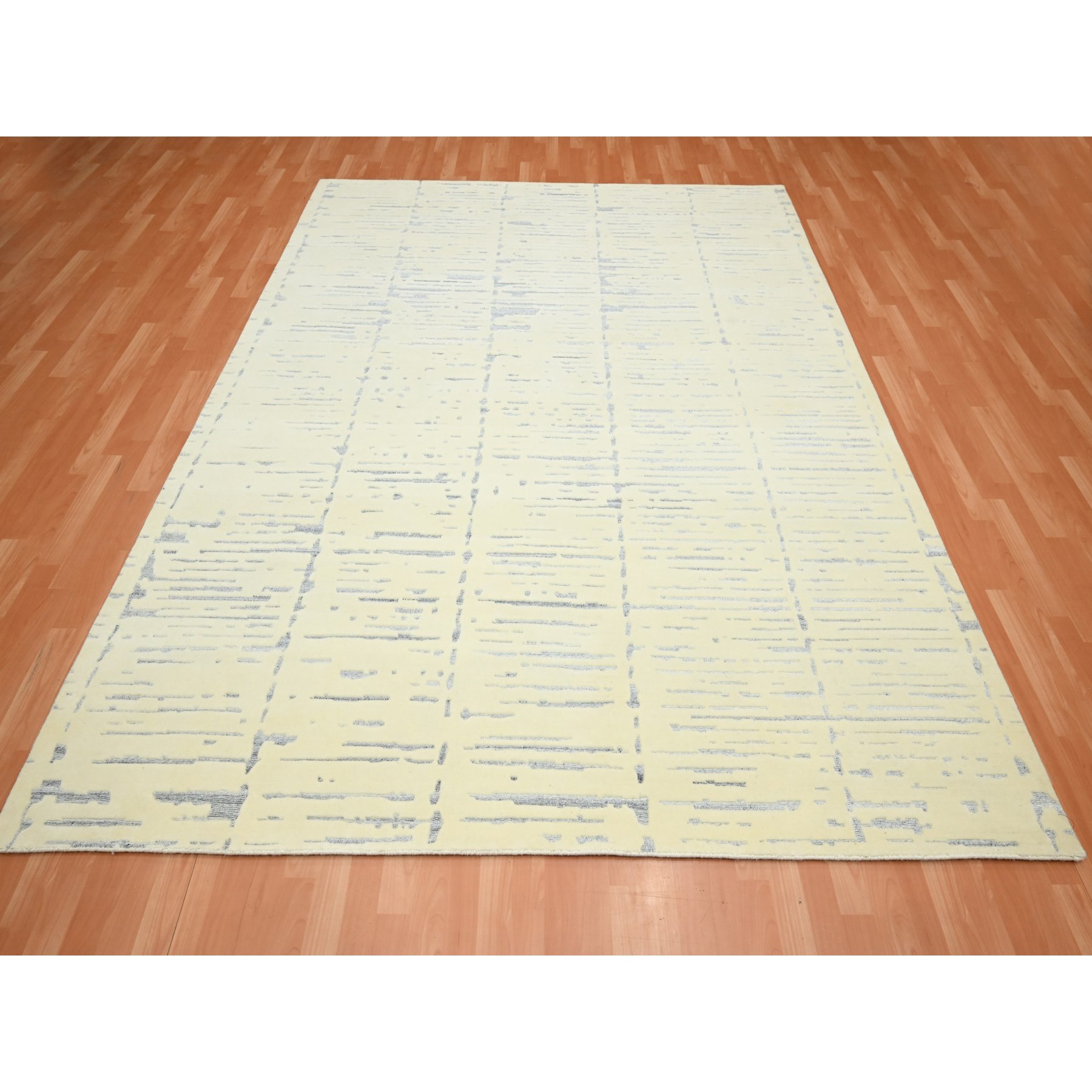 8'x9'9" Pristine White, Modern Design with Textured Weave, Wool & Silk, Tone on Tone, Hand Knotted, Oriental Rug Sh75640