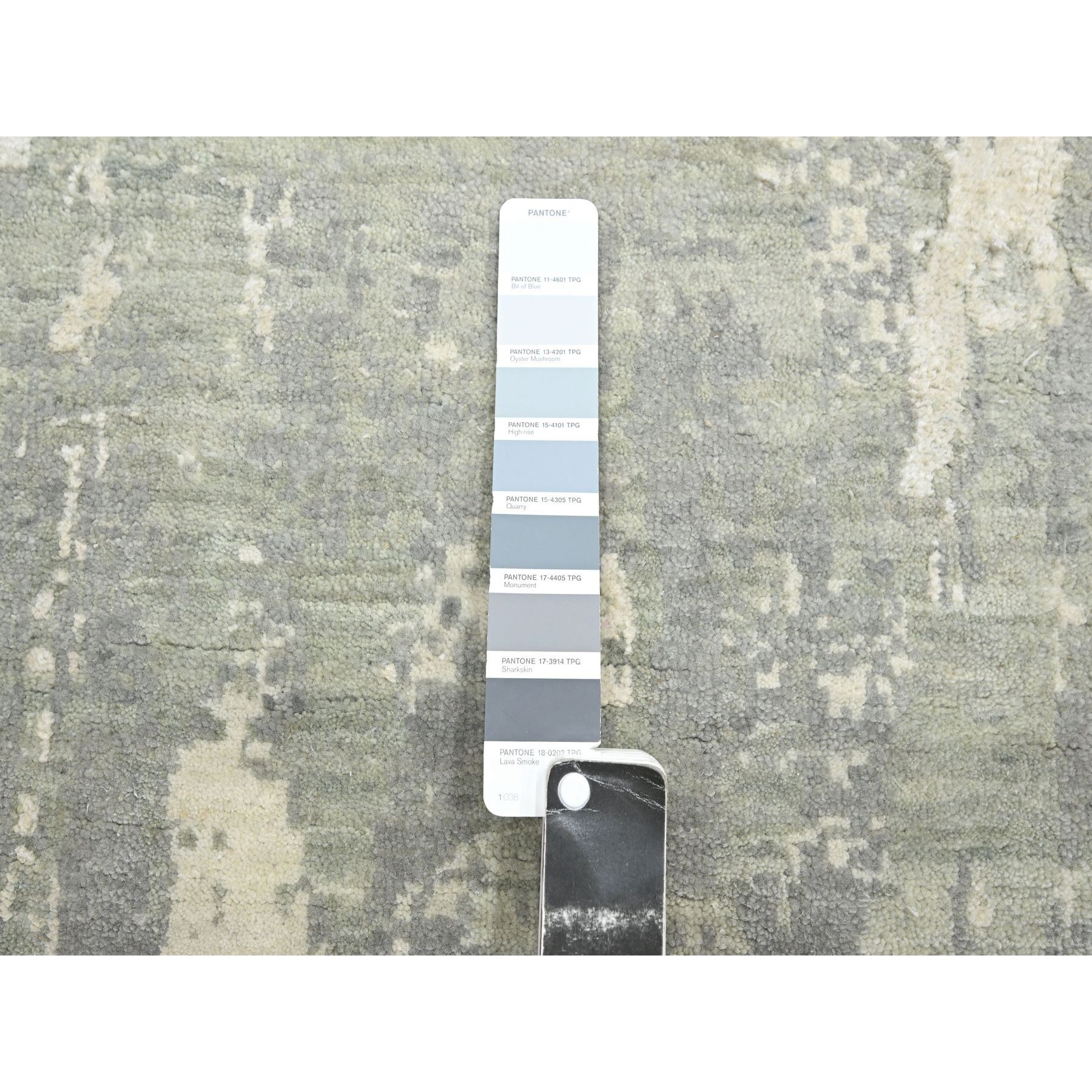 12'x18' Pastel Gray, Modern Abstract Design with Soft Colors, Wool and Pure Silk, Hand Knotted, XL, Oversized, Oriental Rug Sh75673