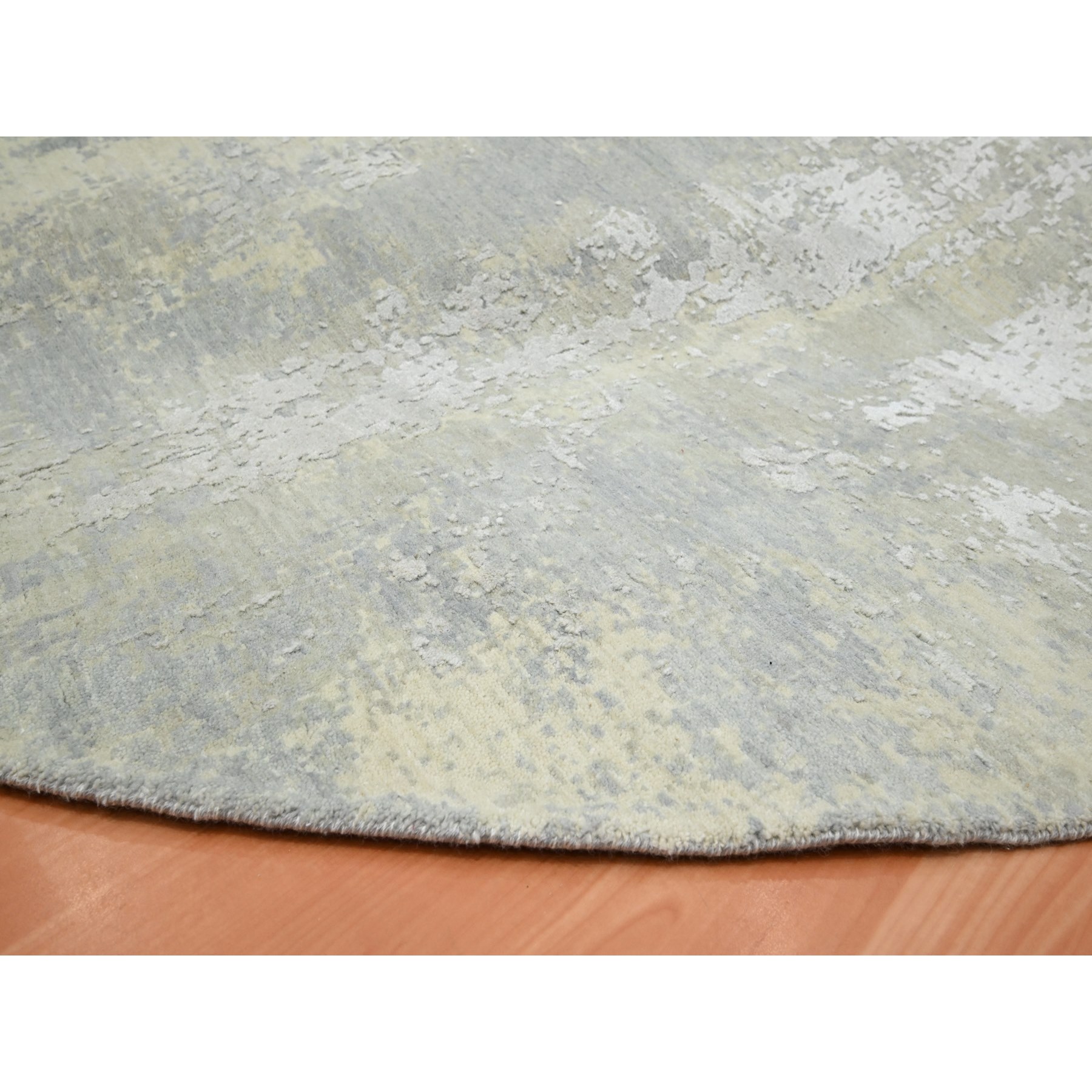 11'10"x11'10" Light Gray, Modern Abstract Design with Soft Colors, Wool and Pure Silk, Hand Knotted, Round, Oriental Rug Sh75675