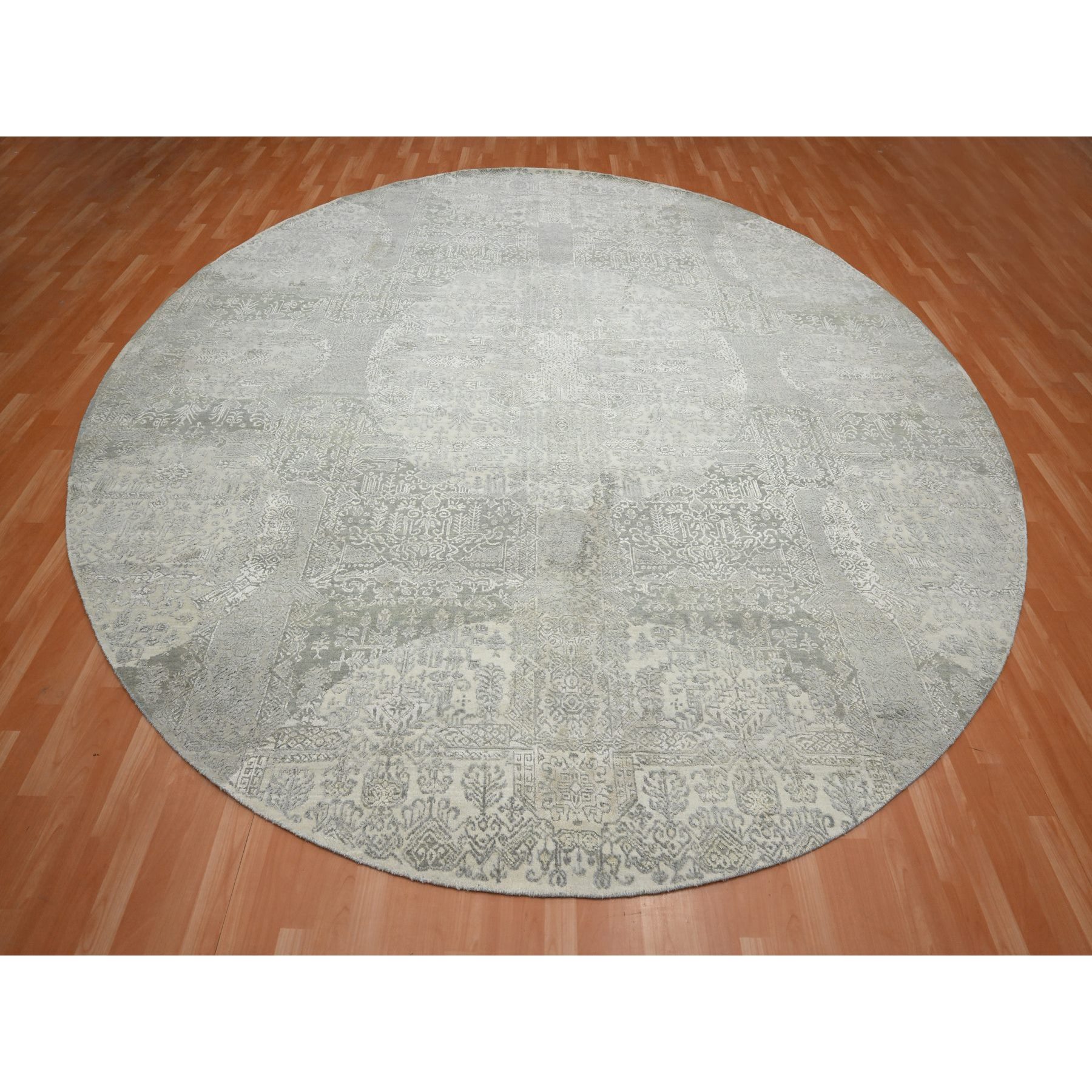 12'x12' Alabaster White, Jewelry Design, Wool and Silk, Hand Knotted, Round, Oriental Rug Sh75677