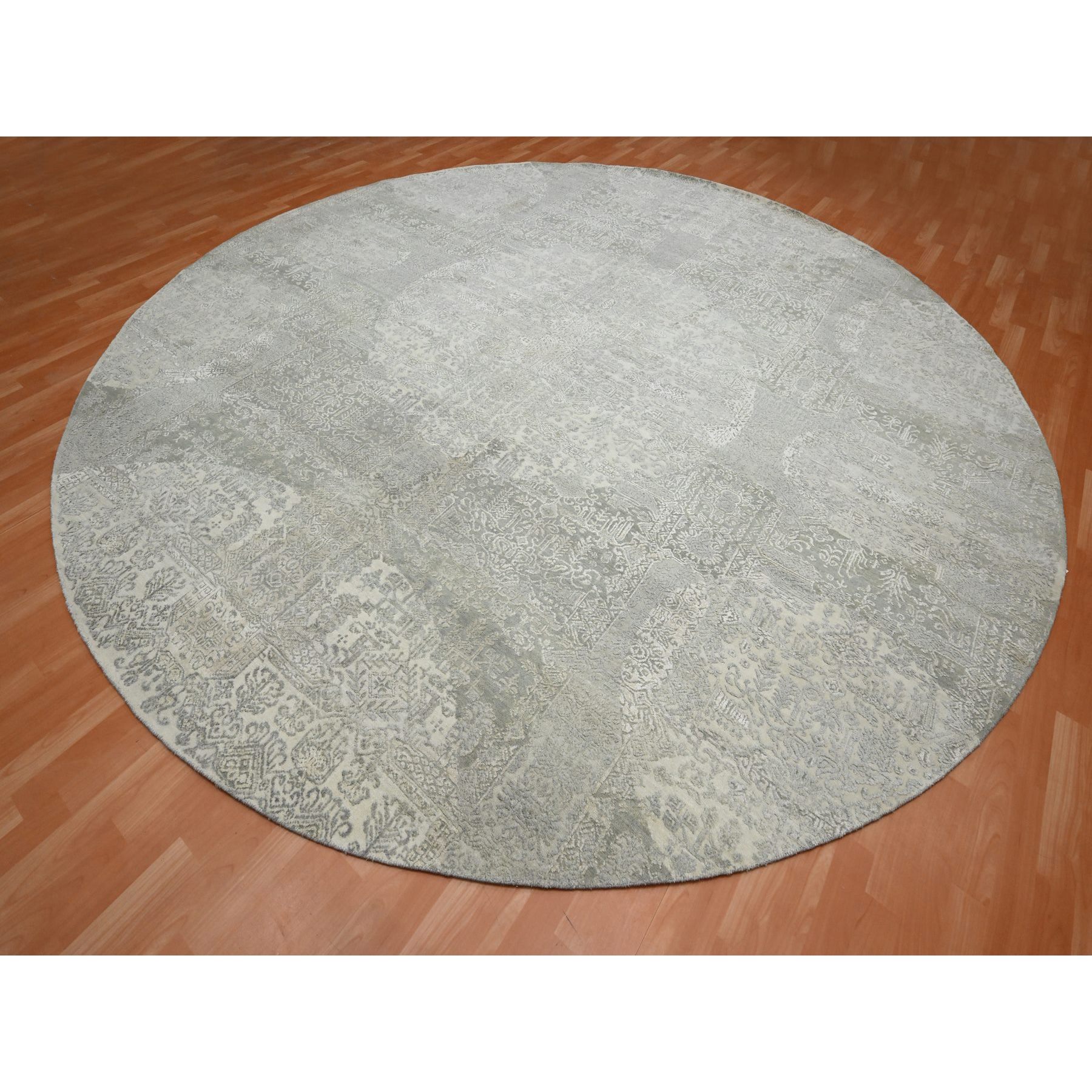 12'x12' Alabaster White, Jewelry Design, Wool and Silk, Hand Knotted, Round, Oriental Rug Sh75677