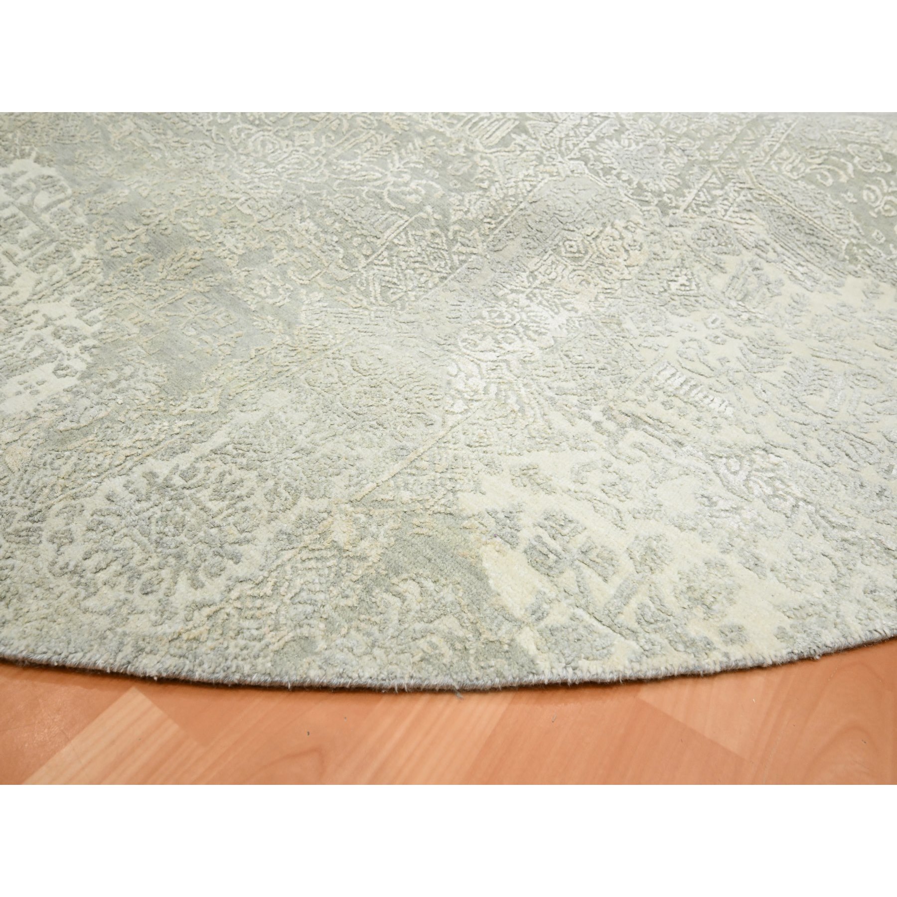 12'x12' Alabaster White, Jewelry Design, Wool and Silk, Hand Knotted, Round, Oriental Rug Sh75677