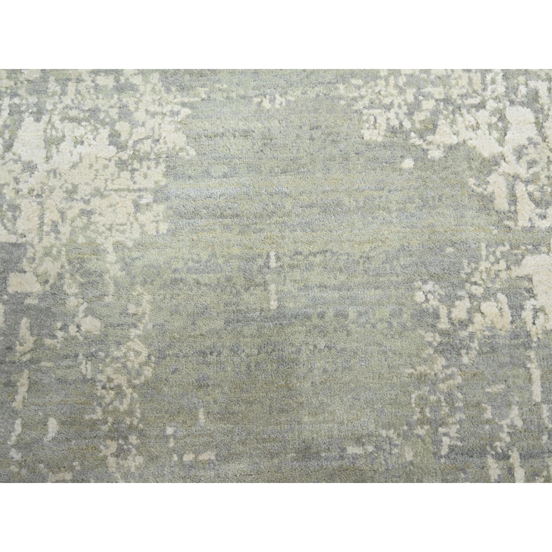 9'x12' Misty Gray, Modern Abstract Design with Soft Colors, Wool and Pure Silk, Hand Knotted, Oriental Rug Sh75678