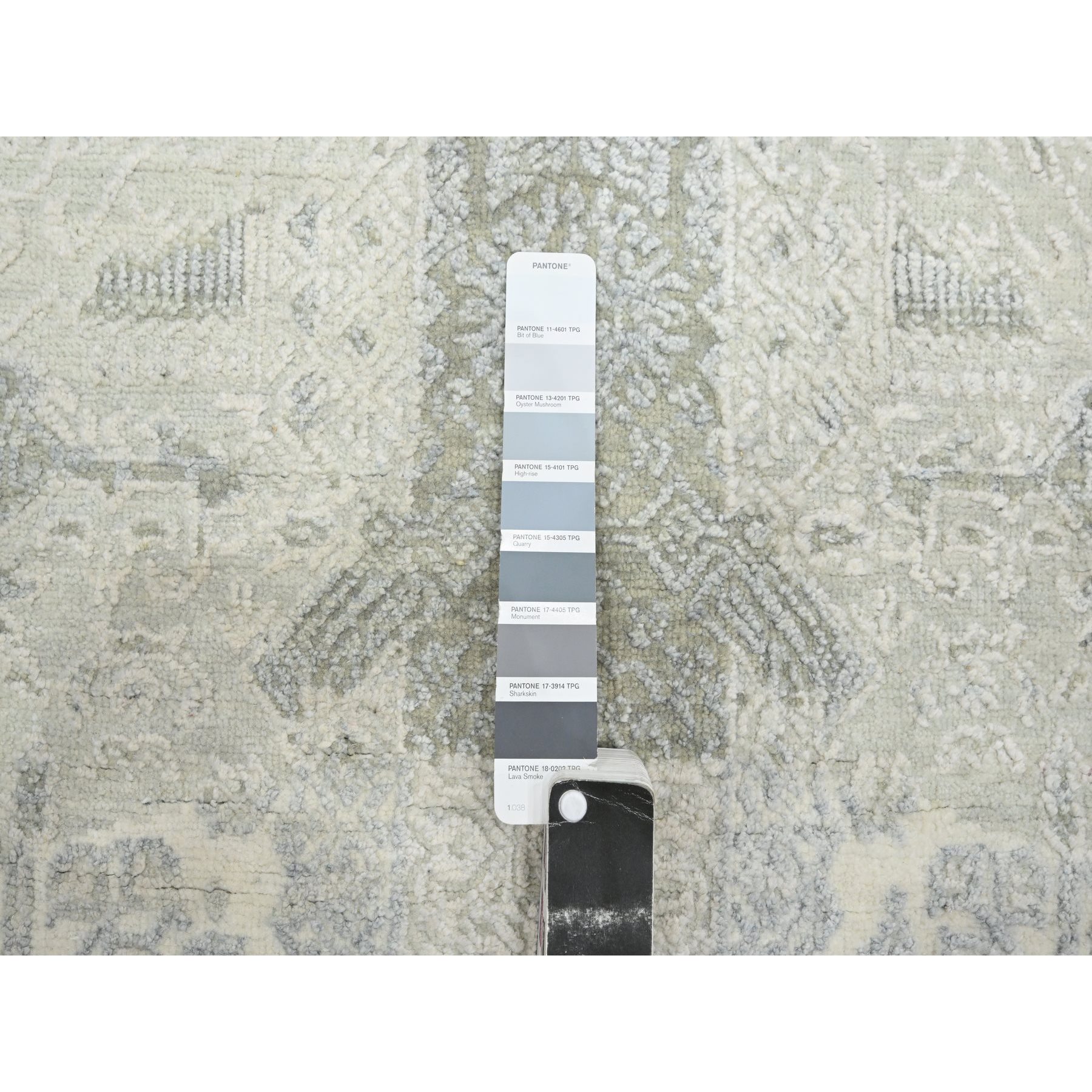 8'10"x12' Alabaster White, Jewelry Design, Wool and Silk, Hand Knotted, Densely Woven, Oriental Rug Sh75682