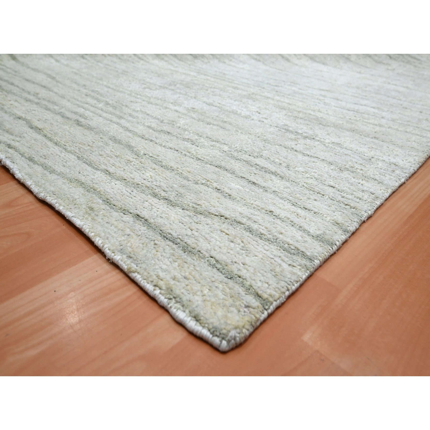 9'x12' Swan White, Modern, Wavy Design, Pure Silk, Hand Knotted, Lush and Plush, Oriental Rug Sh75705