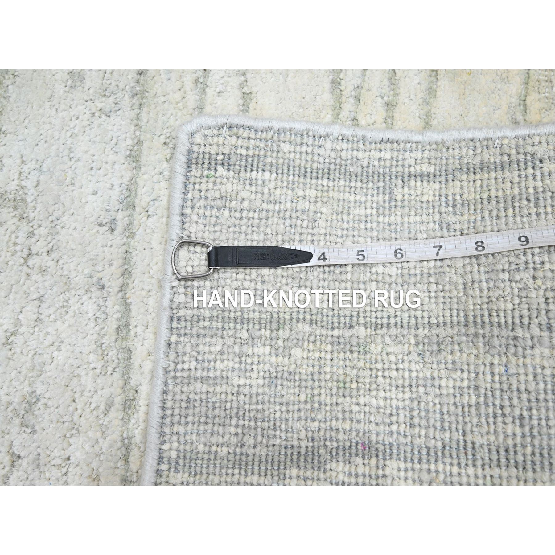2'x3' Chiffon White, Modern, Wave Design, Pure Silk, Hand Knotted, Lush and Plush, Sample, Mat, Oriental Rug Sh75709