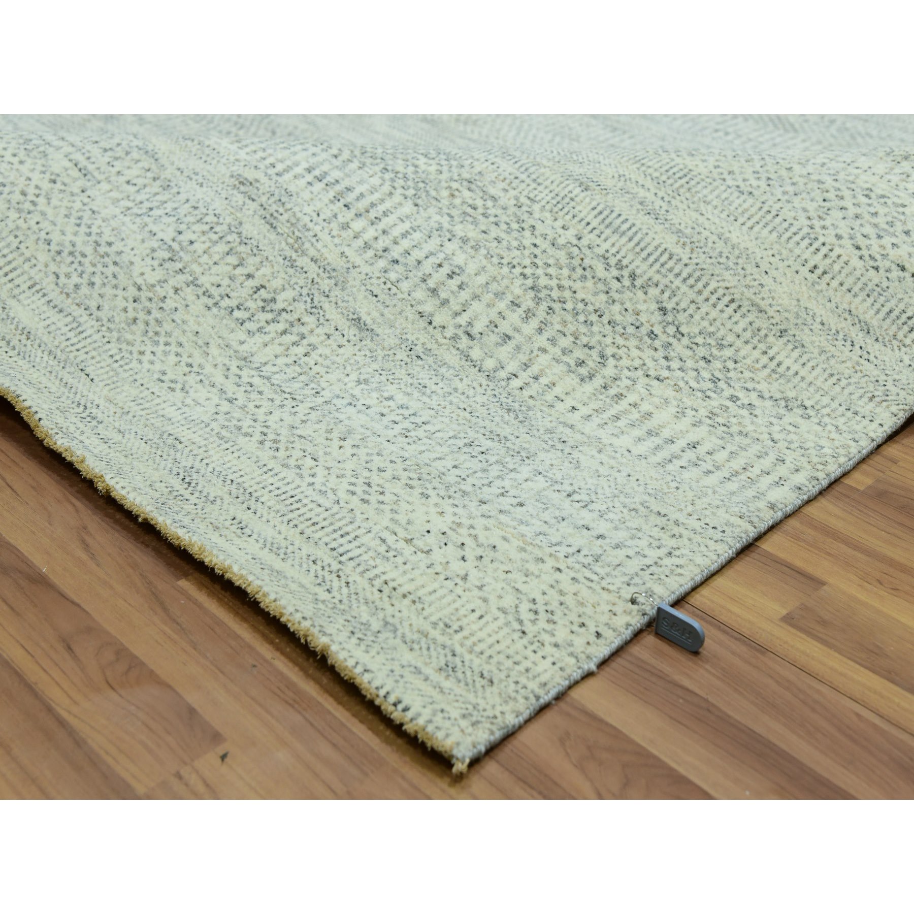 6'x9' Polar Bear White, Hand Knotted Tone on Tone Modern Grass Design, Organic Sustainable Textile, Natural Wool, Oriental Rug Sh76025