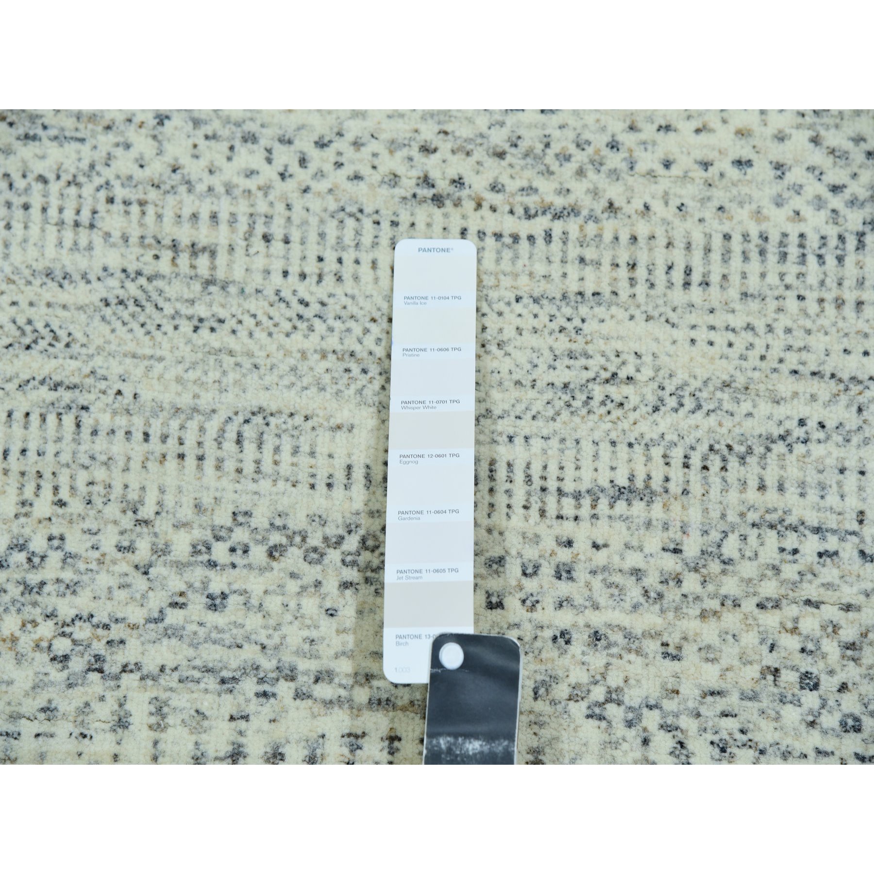 6'x9' Polar Bear White, Hand Knotted Tone on Tone Modern Grass Design, Organic Sustainable Textile, Natural Wool, Oriental Rug Sh76025