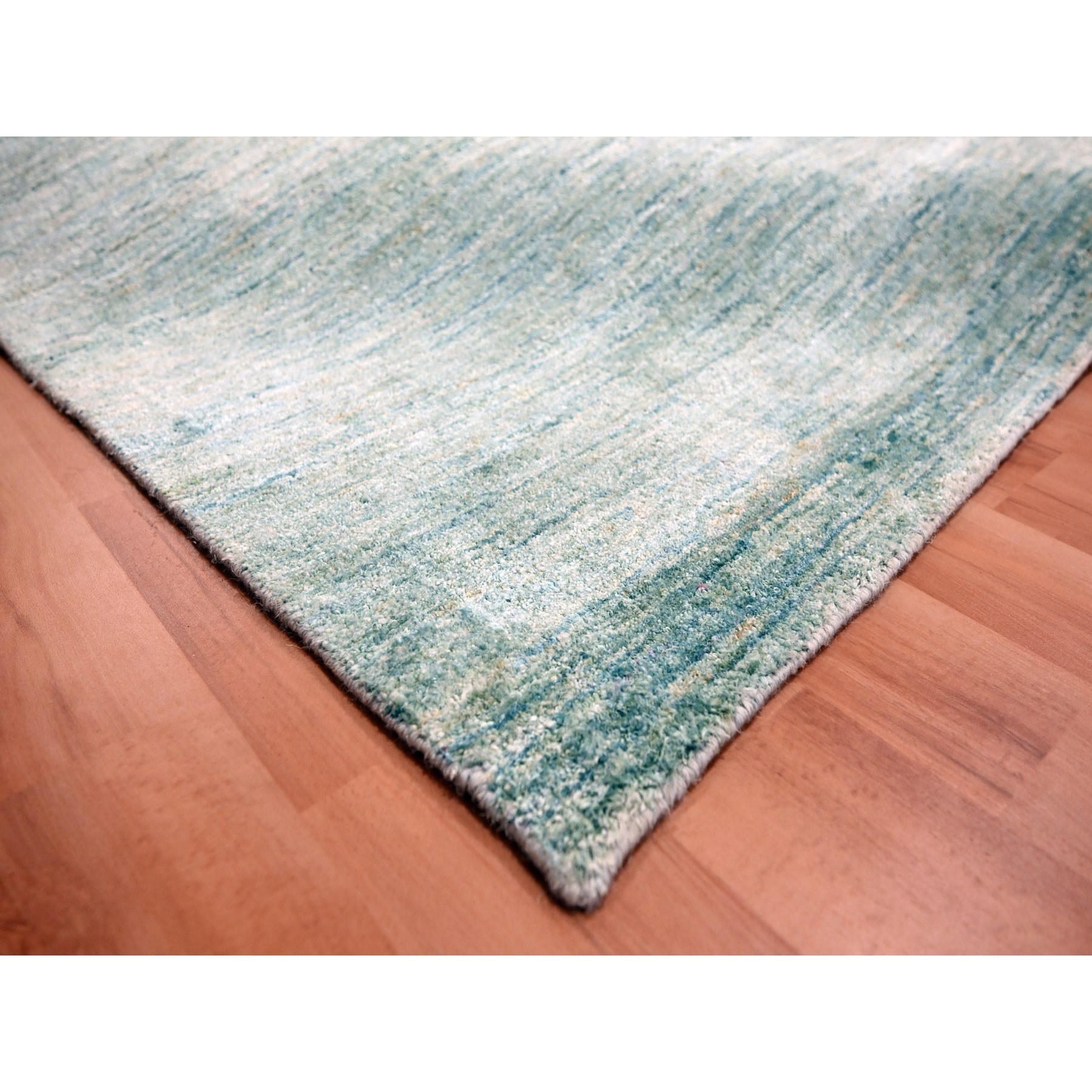 9'x12'3" Light Green with Ivory, Plain Solid Design, Pure Sari Silk, Hand Knotted, Soft to the Touch, Oriental Rug Sh76070