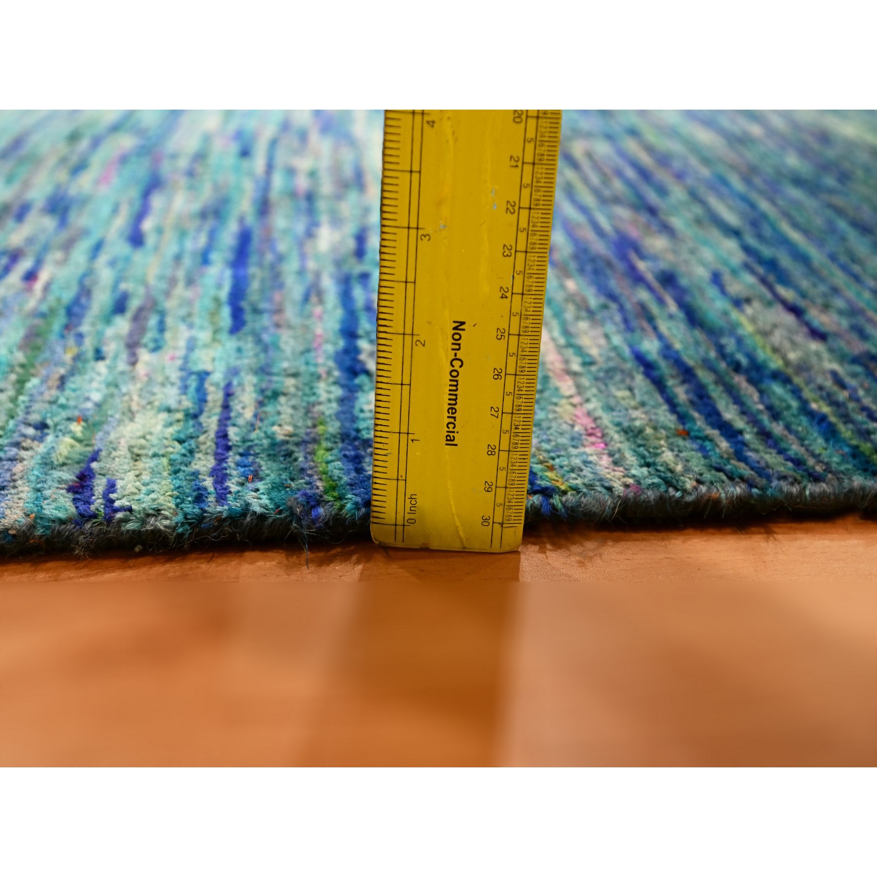 2'x3' Vivid Blue with Mix of Teal, Plain Solid Design, Hand Knotted, Pure Sari Silk, Mat, Oriental Rug Sh76103